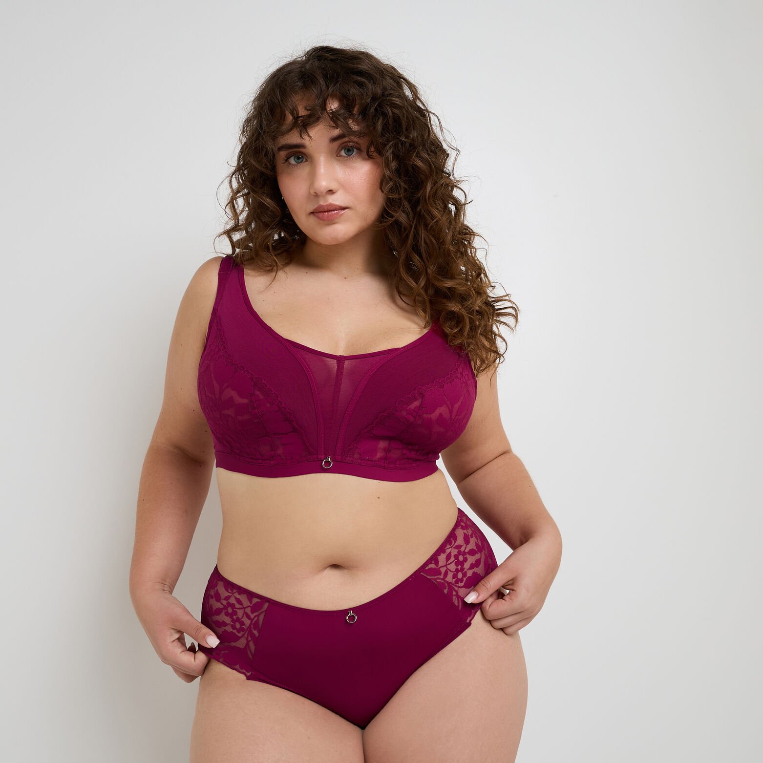FRAN SHORTY GRANDE TAILLE DENTELLE PRUNE