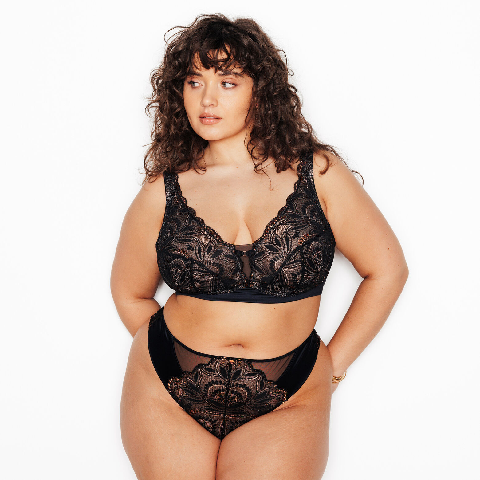 HESTER SOUTIEN-GORGE SANS ARMATURES NOIR