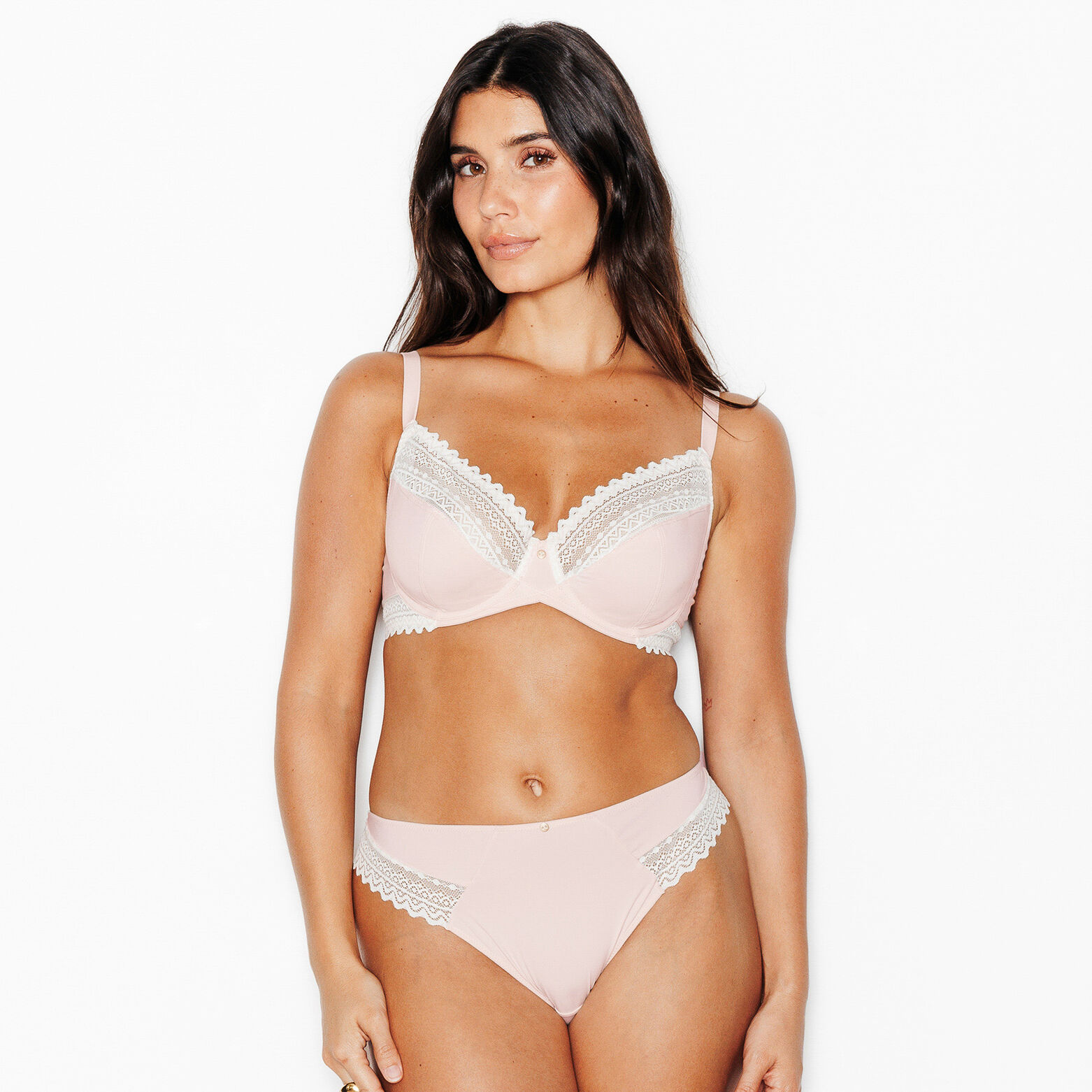 DOUCE SOUTIEN-GORGE EMBOITANT MICROFIBRE POUDRE