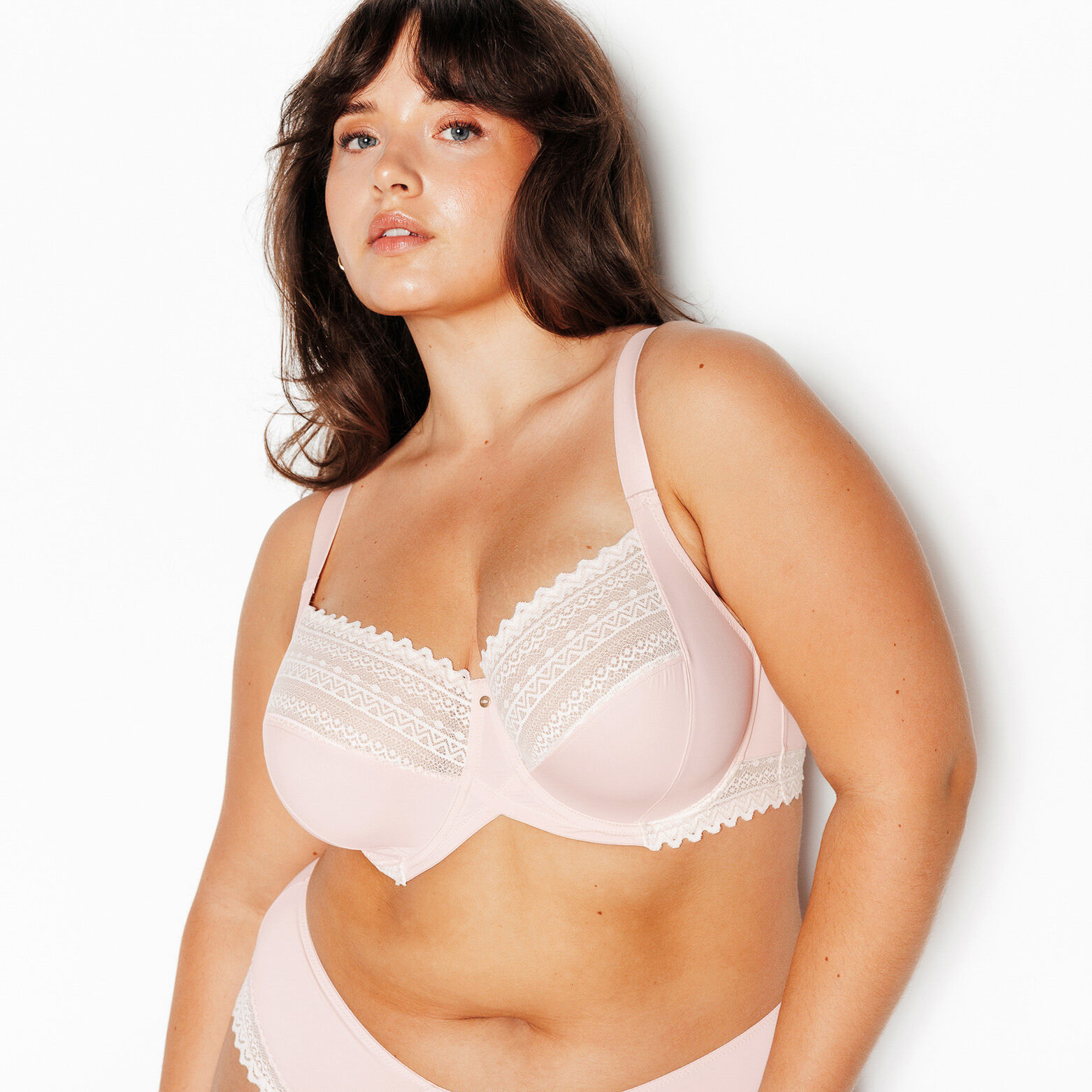 DOUCE SOUTIEN-GORGE GRANDE TAILLE POUDRE