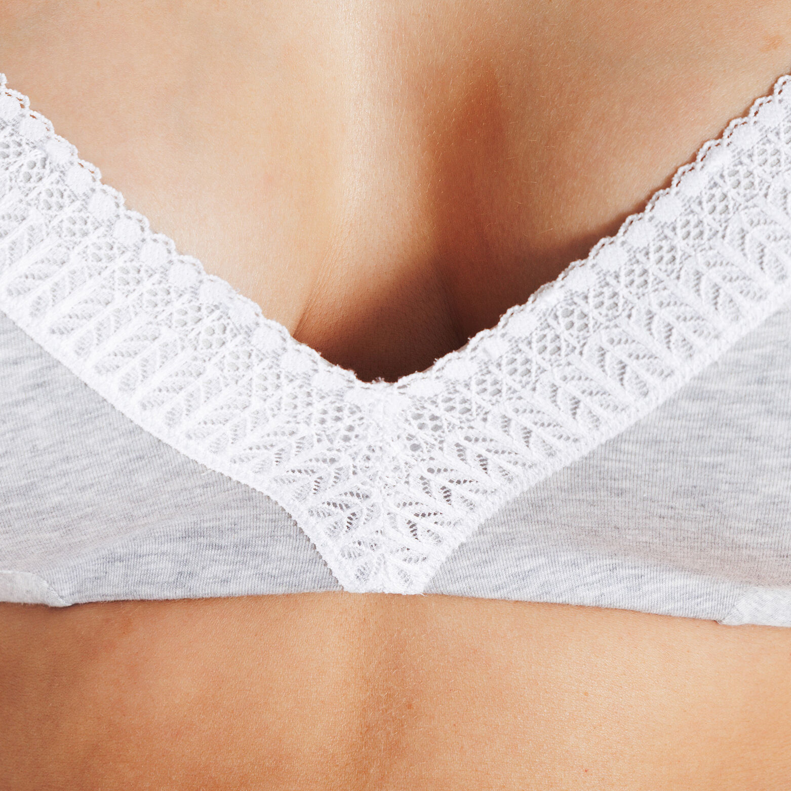 INFINITY SOUTIEN-GORGE SANS ARMATURES GRIS