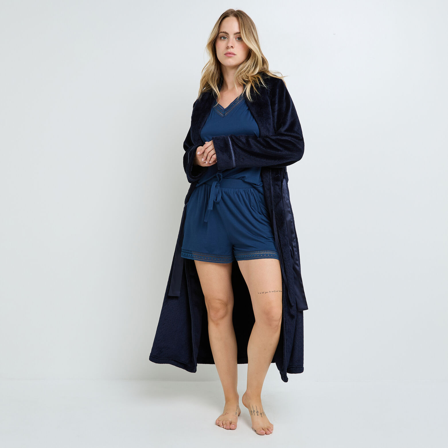 CAROLINE PEIGNOIR BLEU