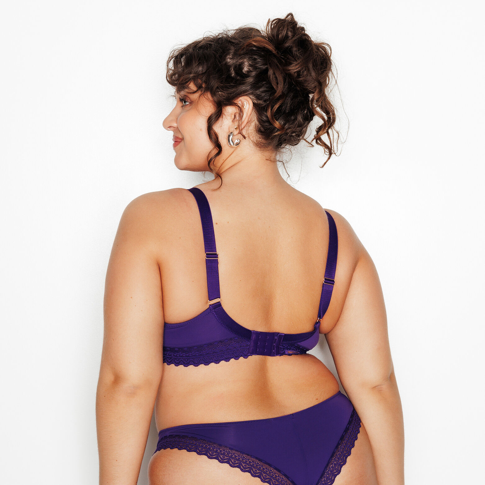DOUCE SOUTIEN-GORGE GRANDE TAILLE VIOLET