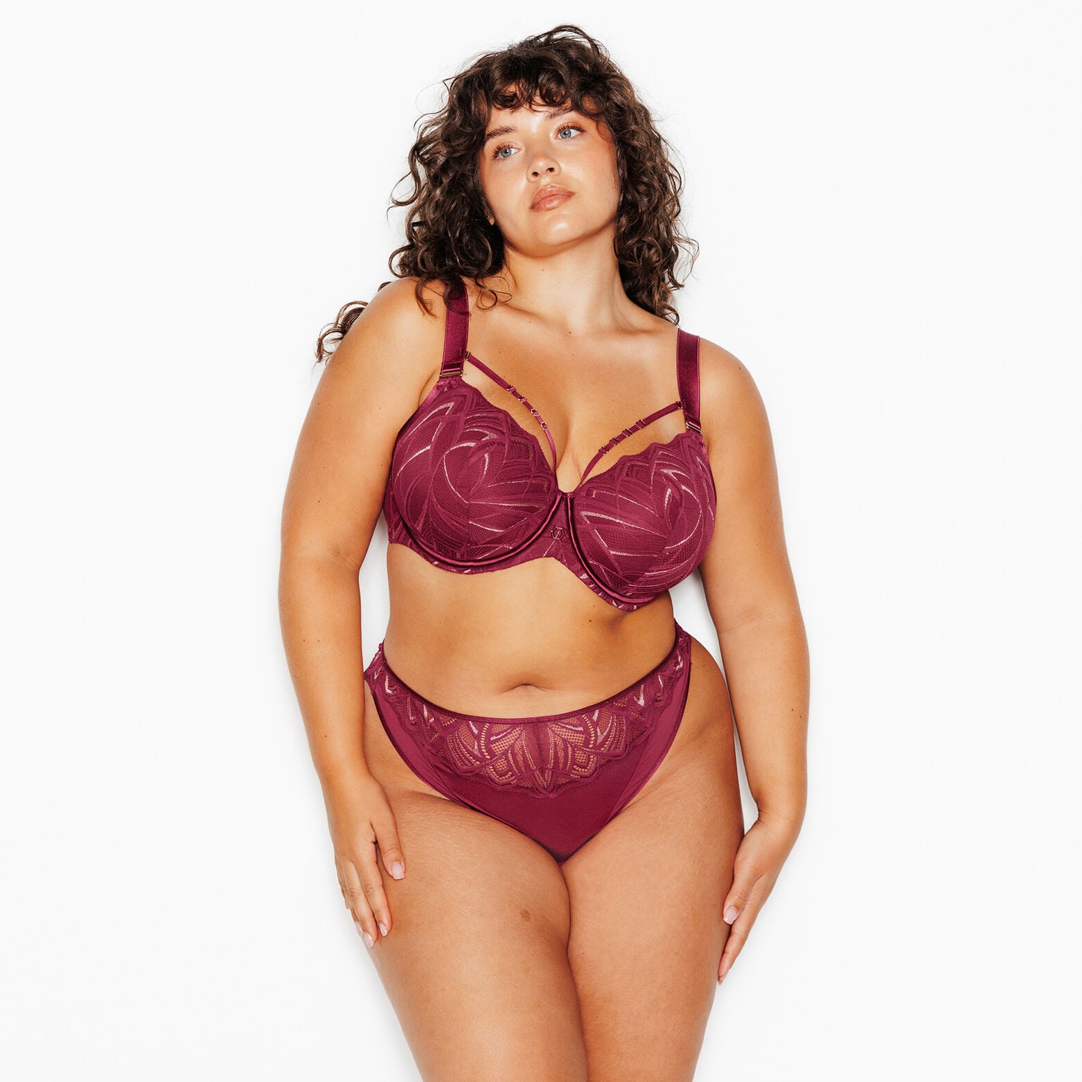 JAINA TANGA DENTELLE BORDEAUX