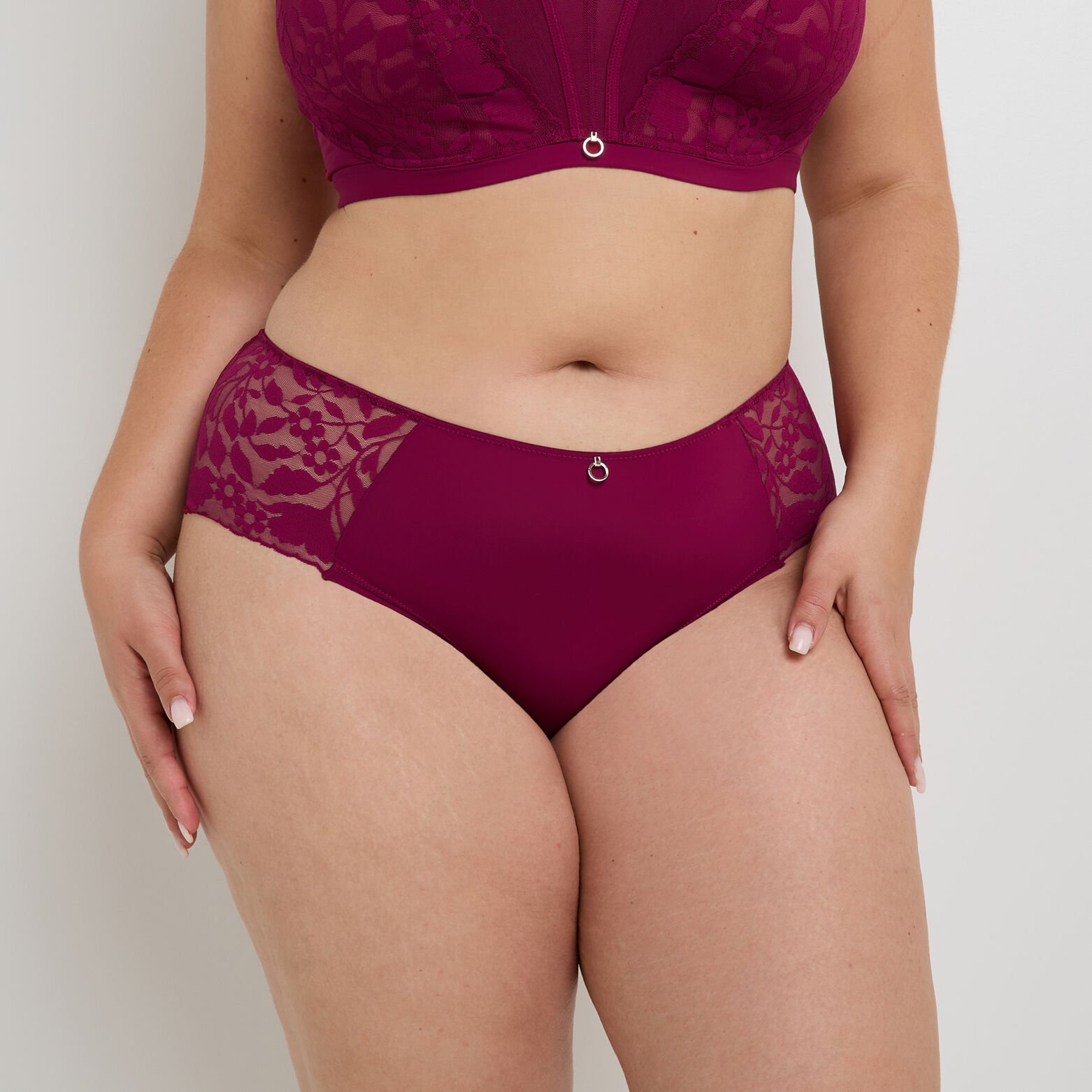 FRAN SHORTY GRANDE TAILLE DENTELLE PRUNE