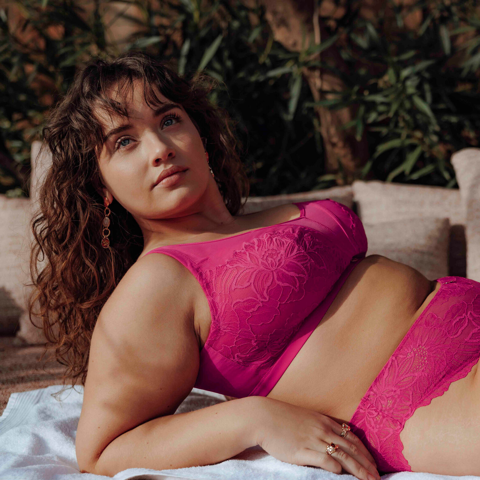 DONA+ SOUTIEN-GORGE SANS ARMATURES DENTELLE FUCHSIA