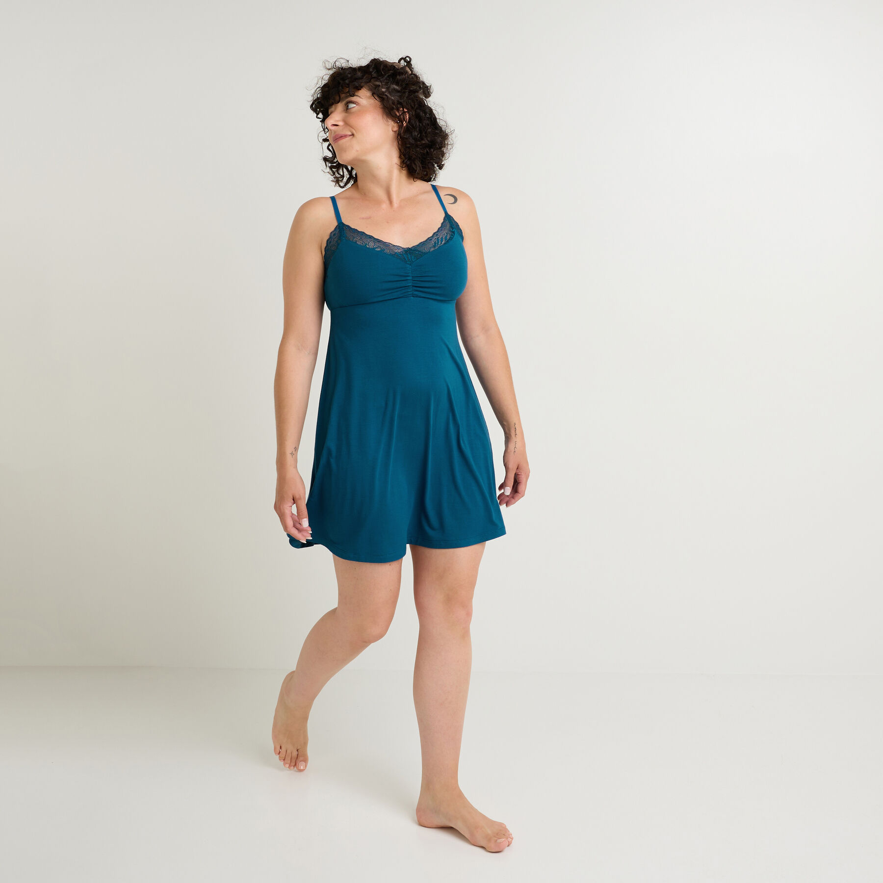 Nuisette longue rouge gorge 2025
