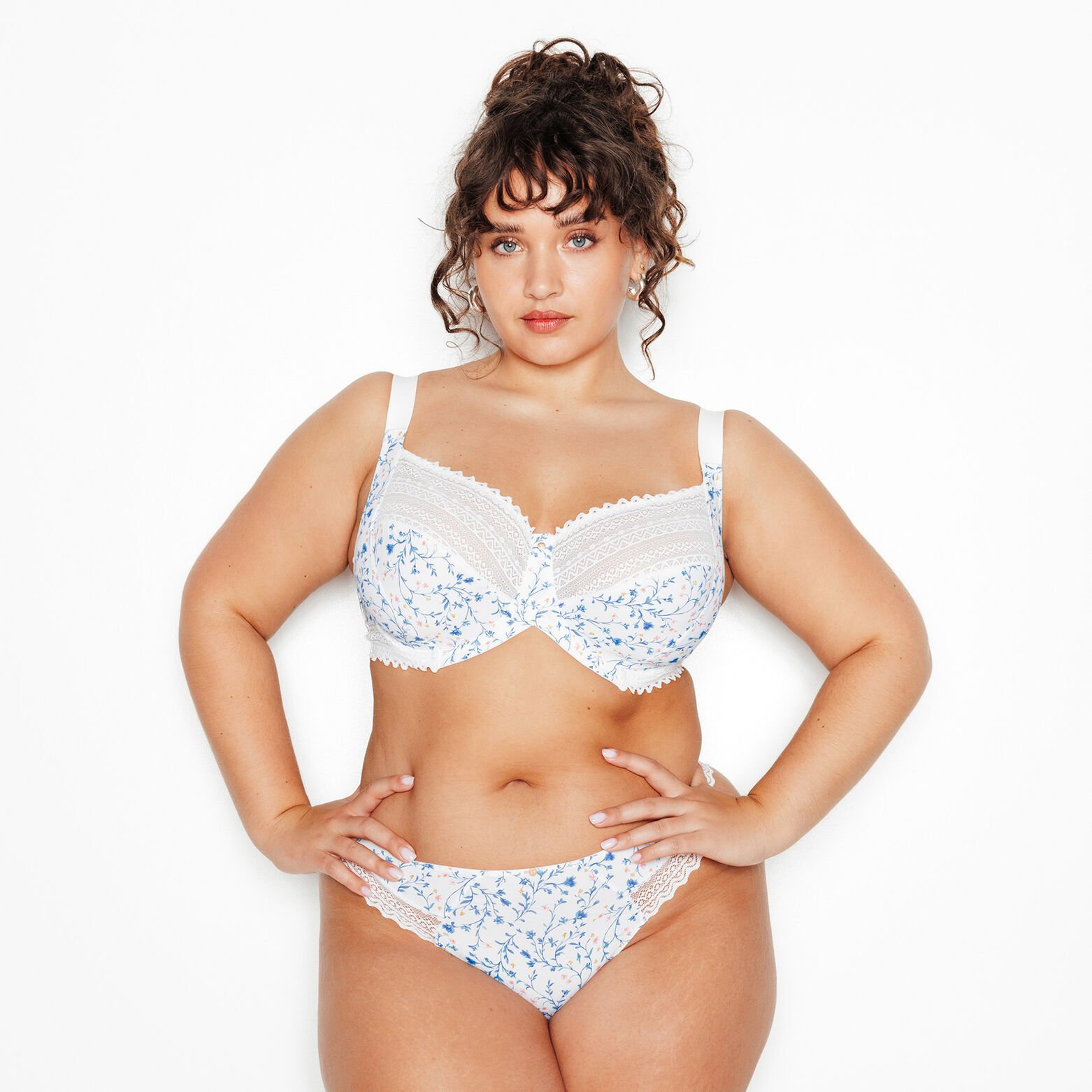 DOUCE SOUTIEN-GORGE GRANDE TAILLE MULTICO BLANC
