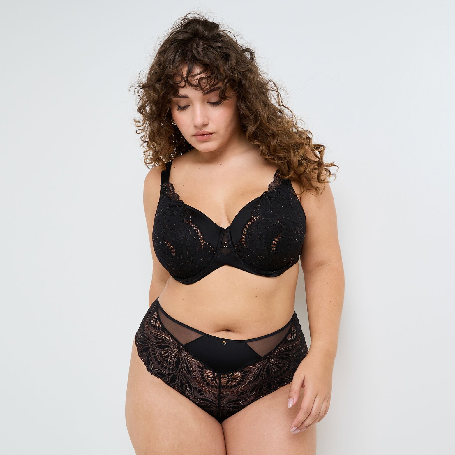 HESTER SHORTY DENTELLE NOIR