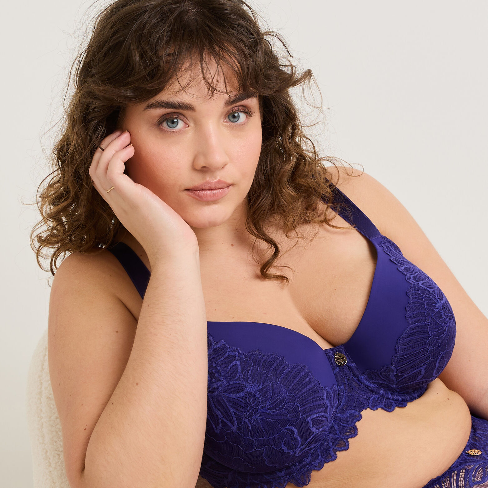 DONA+ SOUTIEN-GORGE AMPLIFORME DENTELLE VIOLET