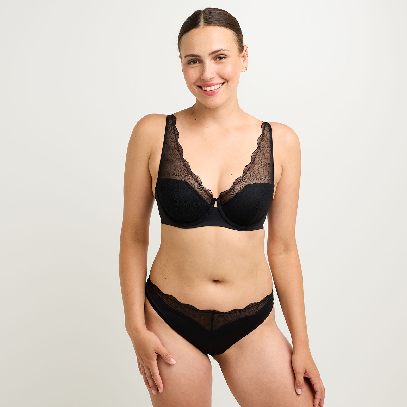 FEELING SOUTIEN-GORGE AMPLIFORME NOIR