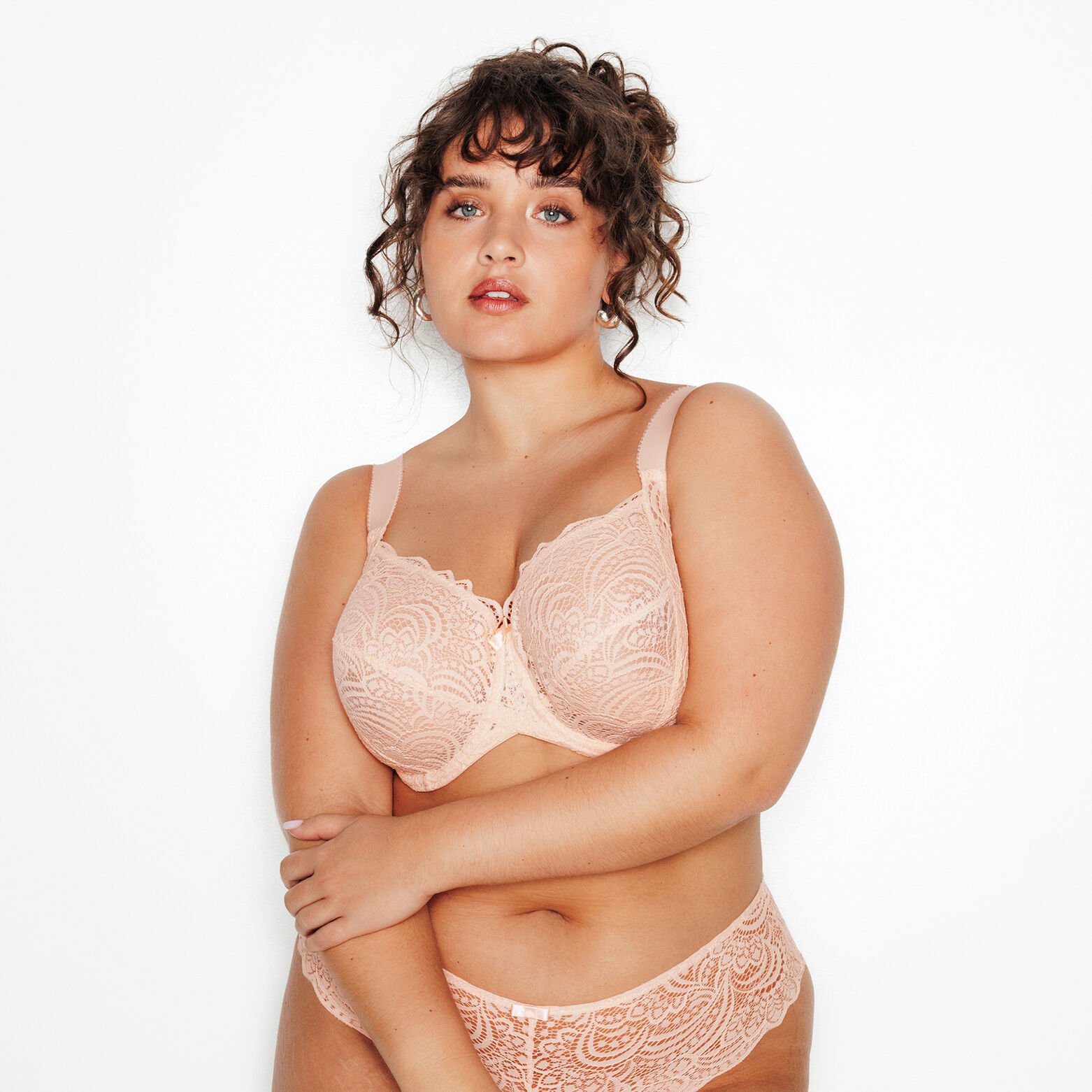 DENTELLE SOUTIEN-GORGE EMBOITANT DENTELLE POUDRE