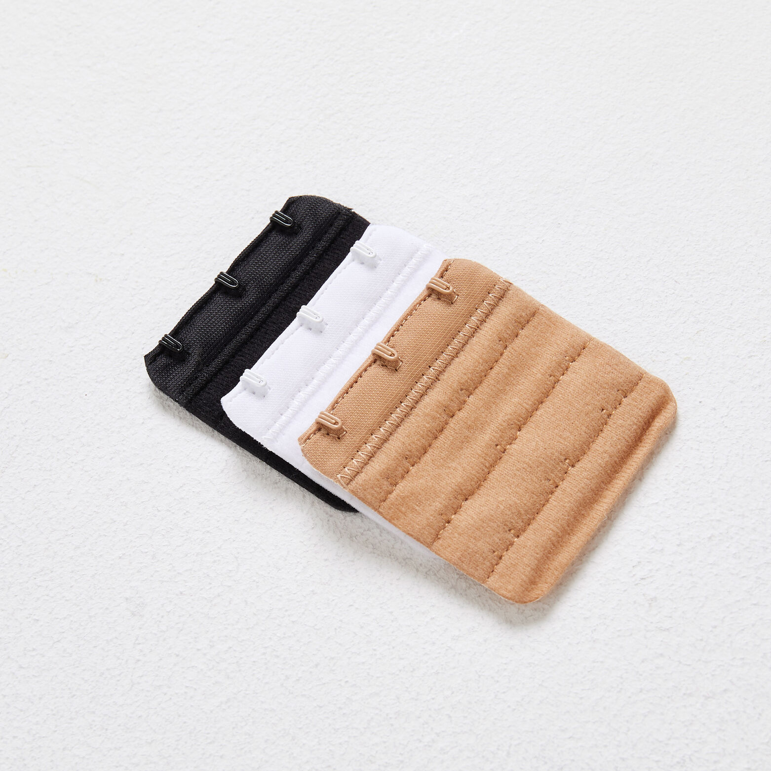 RALLONGE-DOS GRAND MODELE 6,3cm x 5,7cm BLANC/NOIR