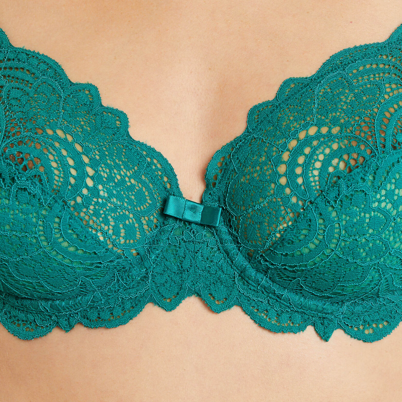 DENTELLE SOUTIEN-GORGE EMBOITANT VERT