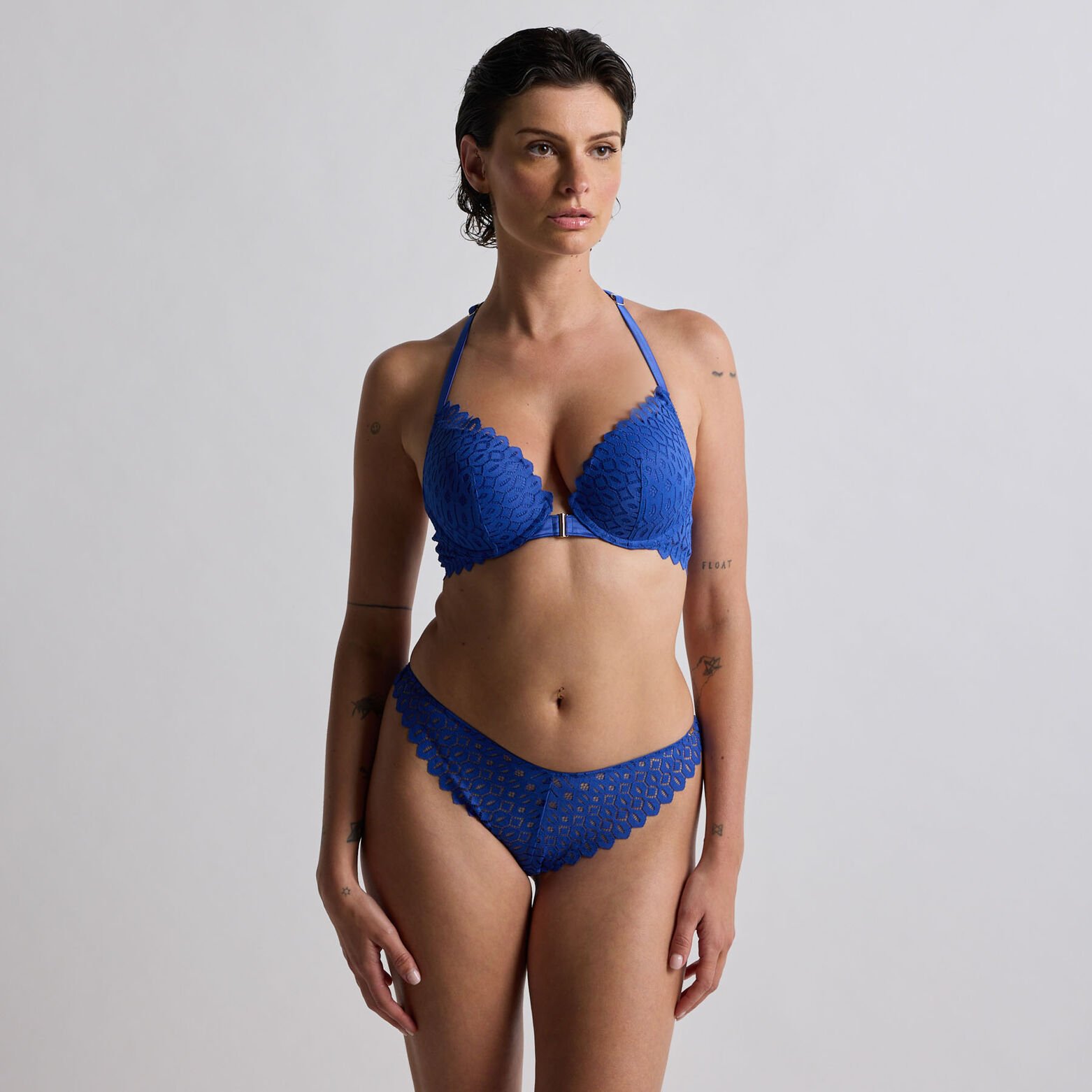 ANNA TANGA BLEU