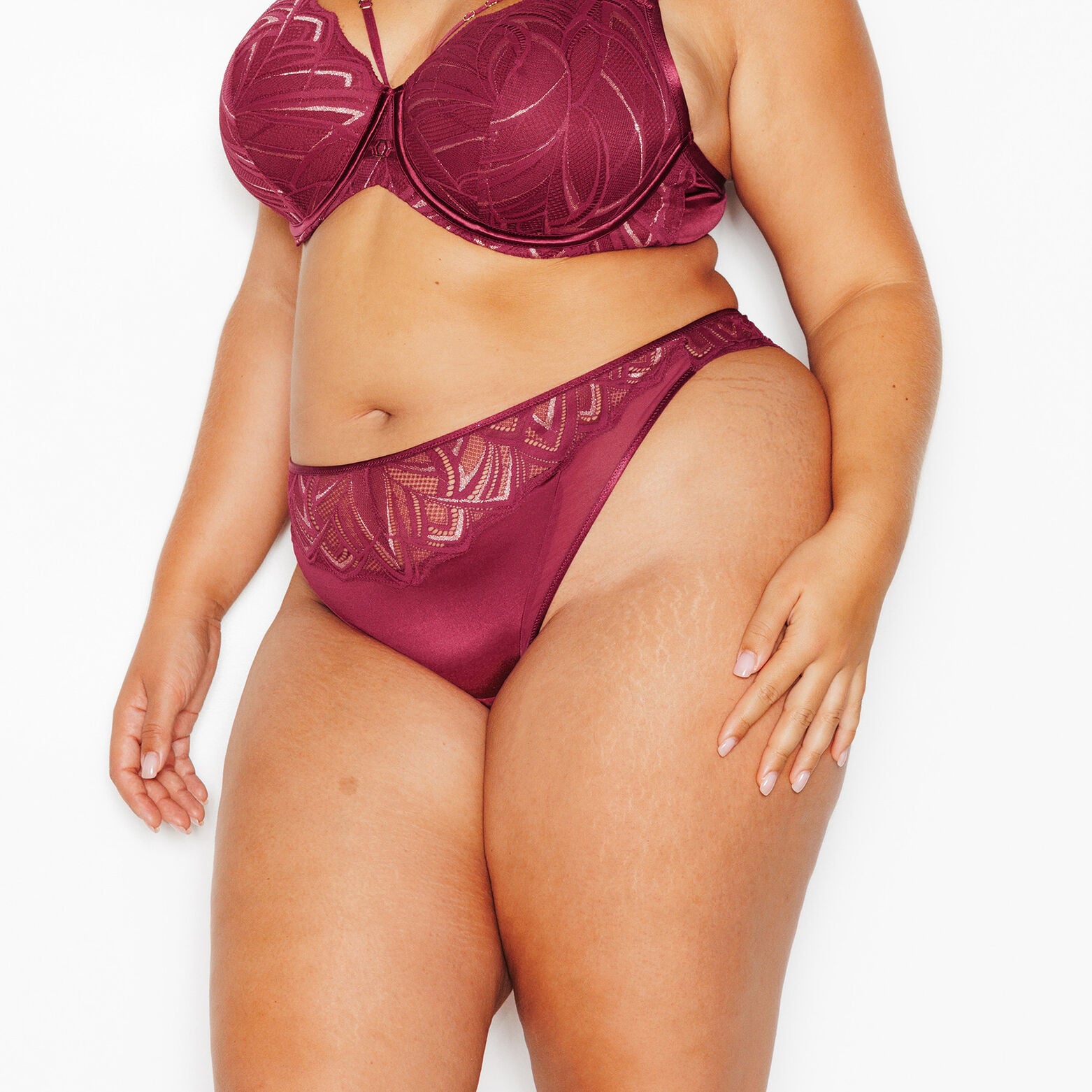 JAINA TANGA DENTELLE BORDEAUX