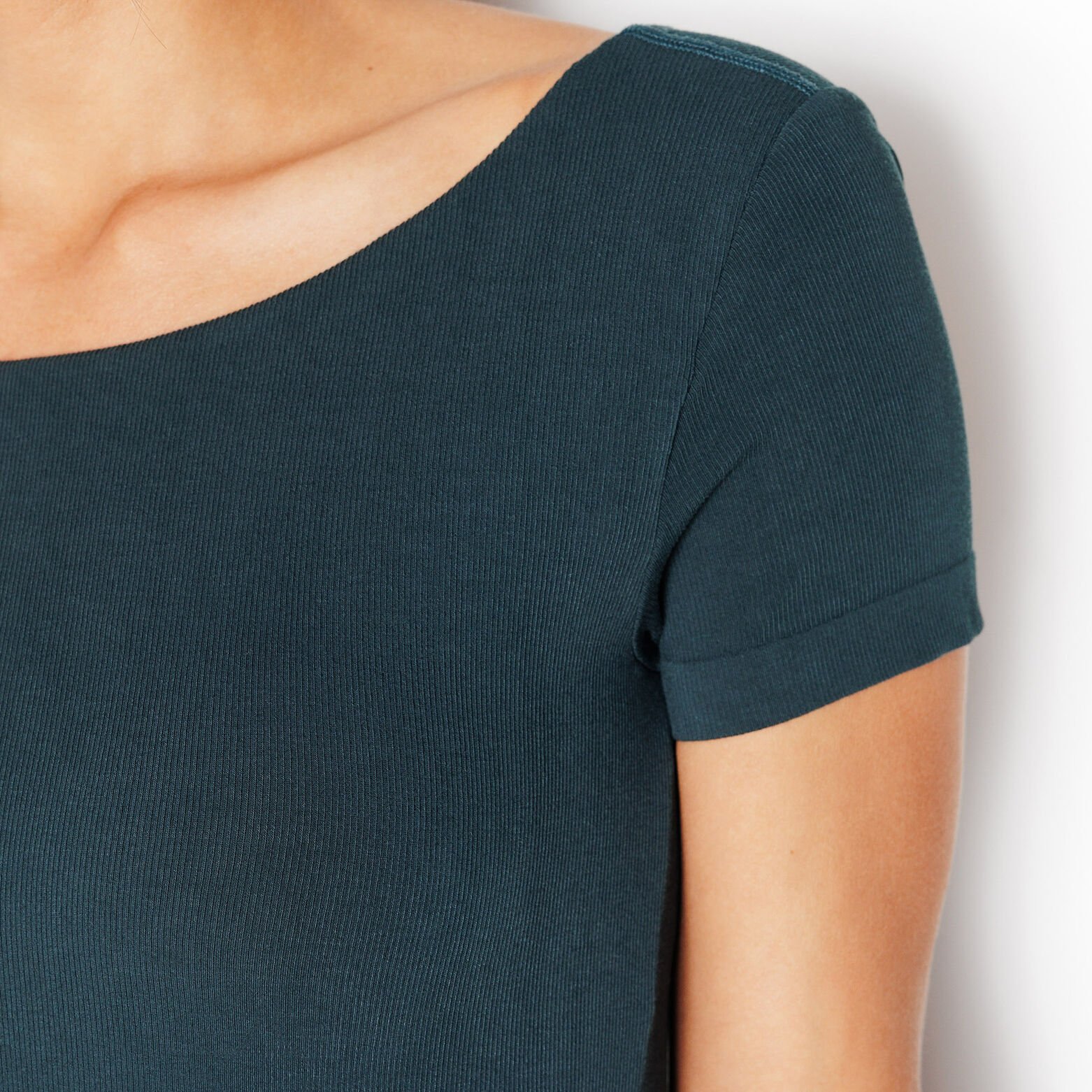 ISEULT TEE-SHIRT AVEC BRASSIERE INTEGREE VERT FONCE