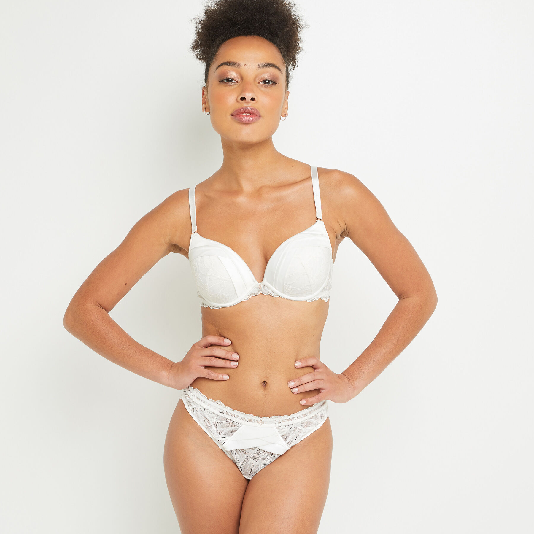 TANGA DENTELLE BLANC RougeGorge