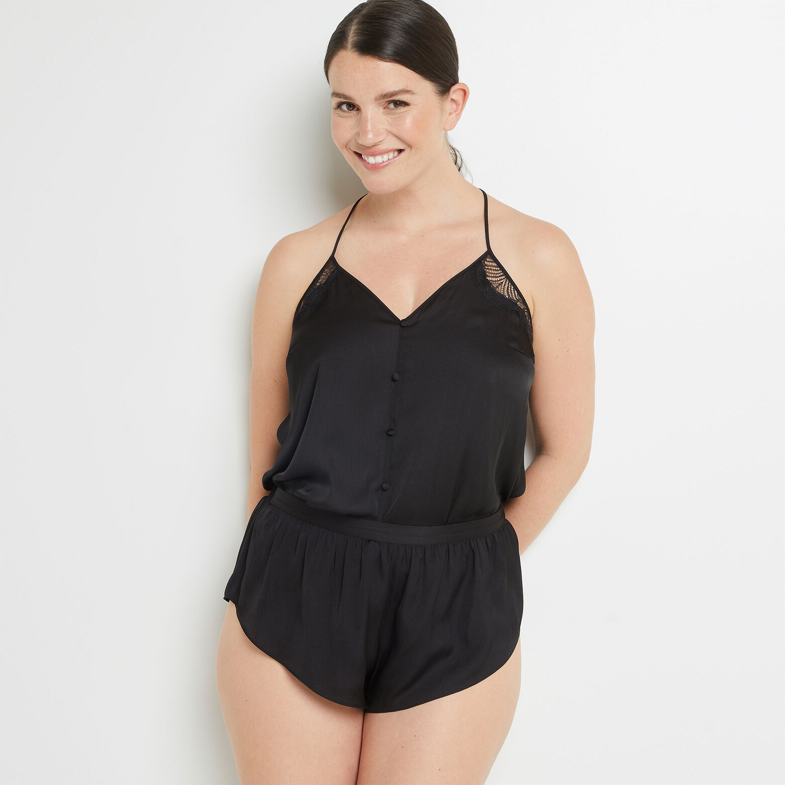 AMANTE SHORT SATIN NOIR