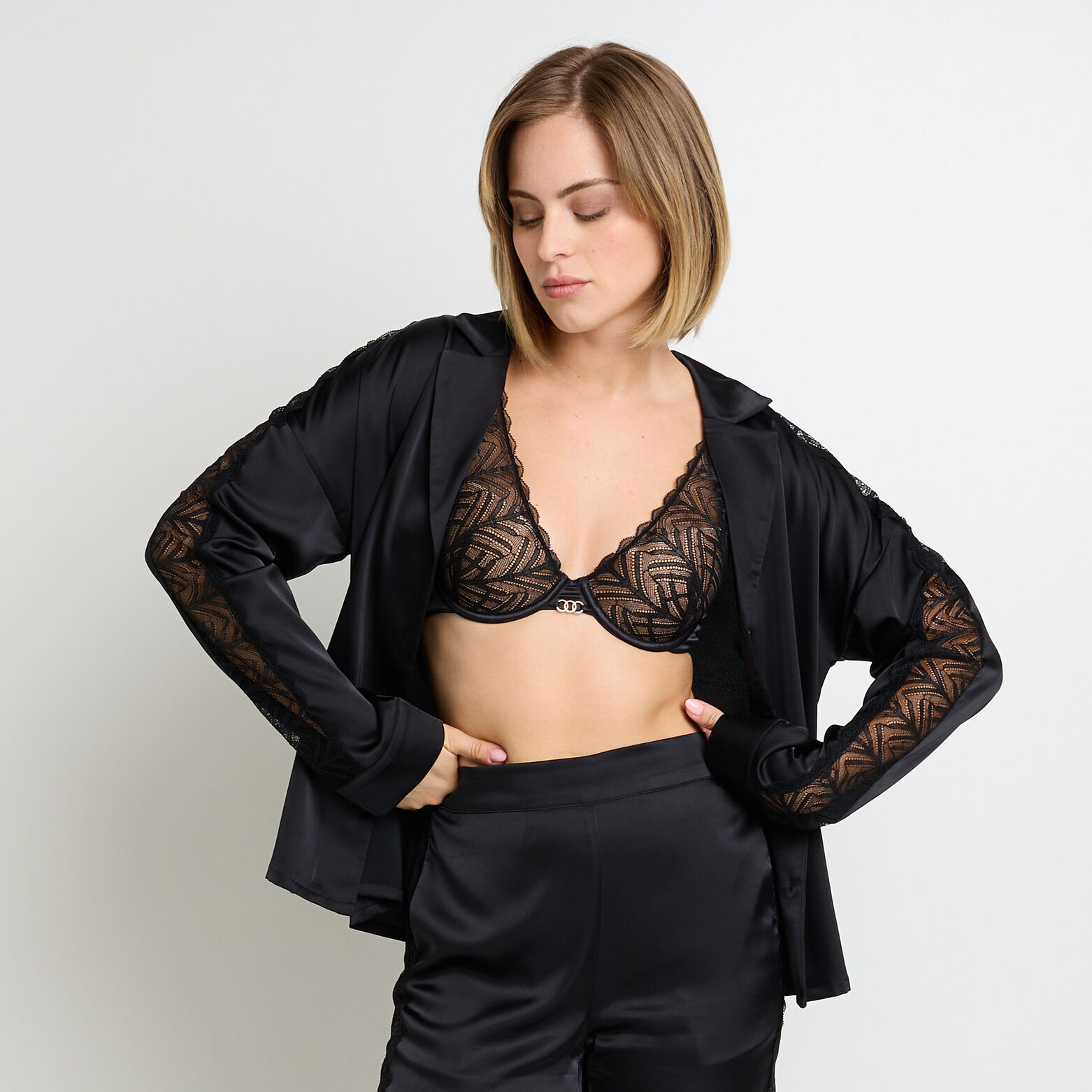FEMME CHEMISE NOIR