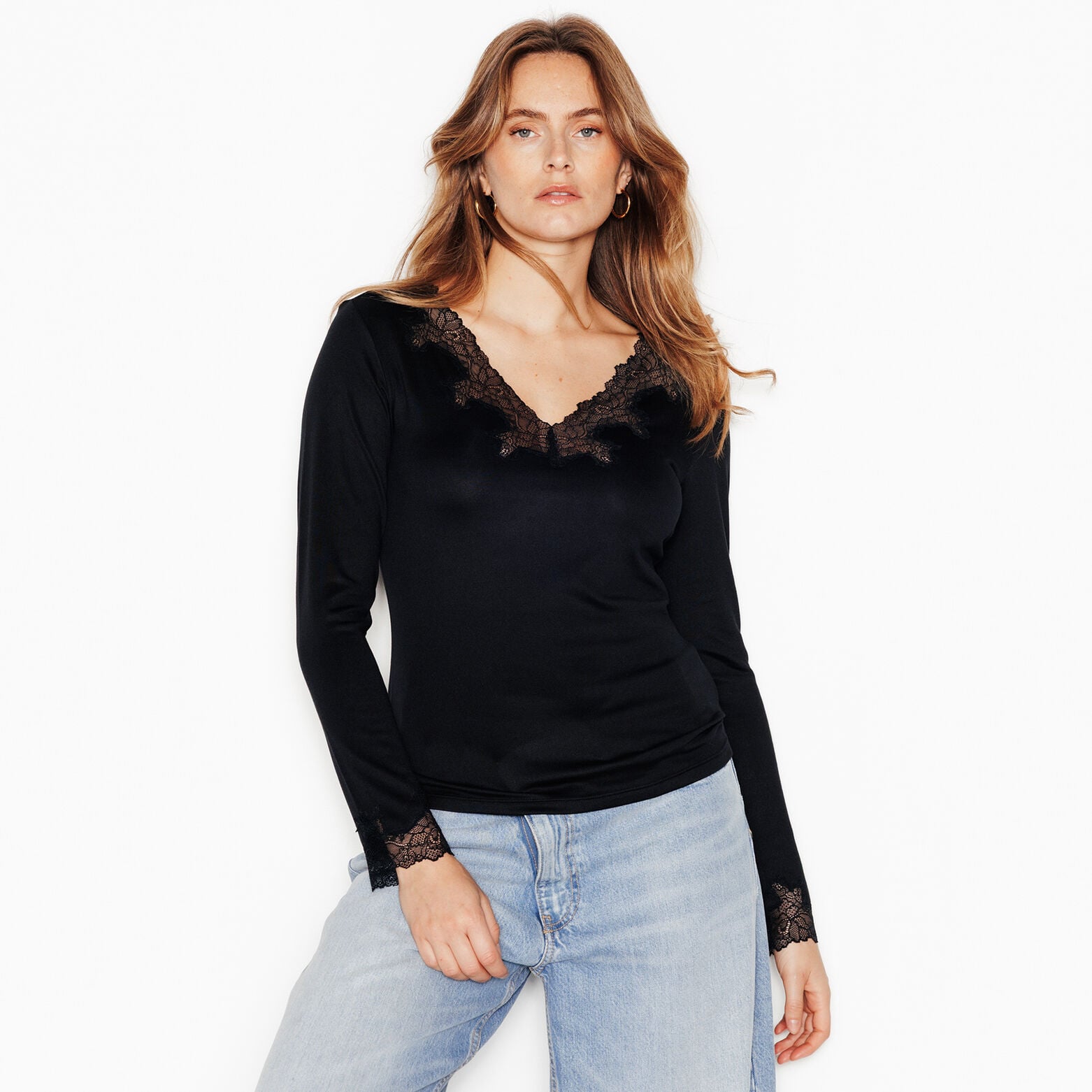 JADEINE TEE-SHIRT MANCHES LONGUES NOIR