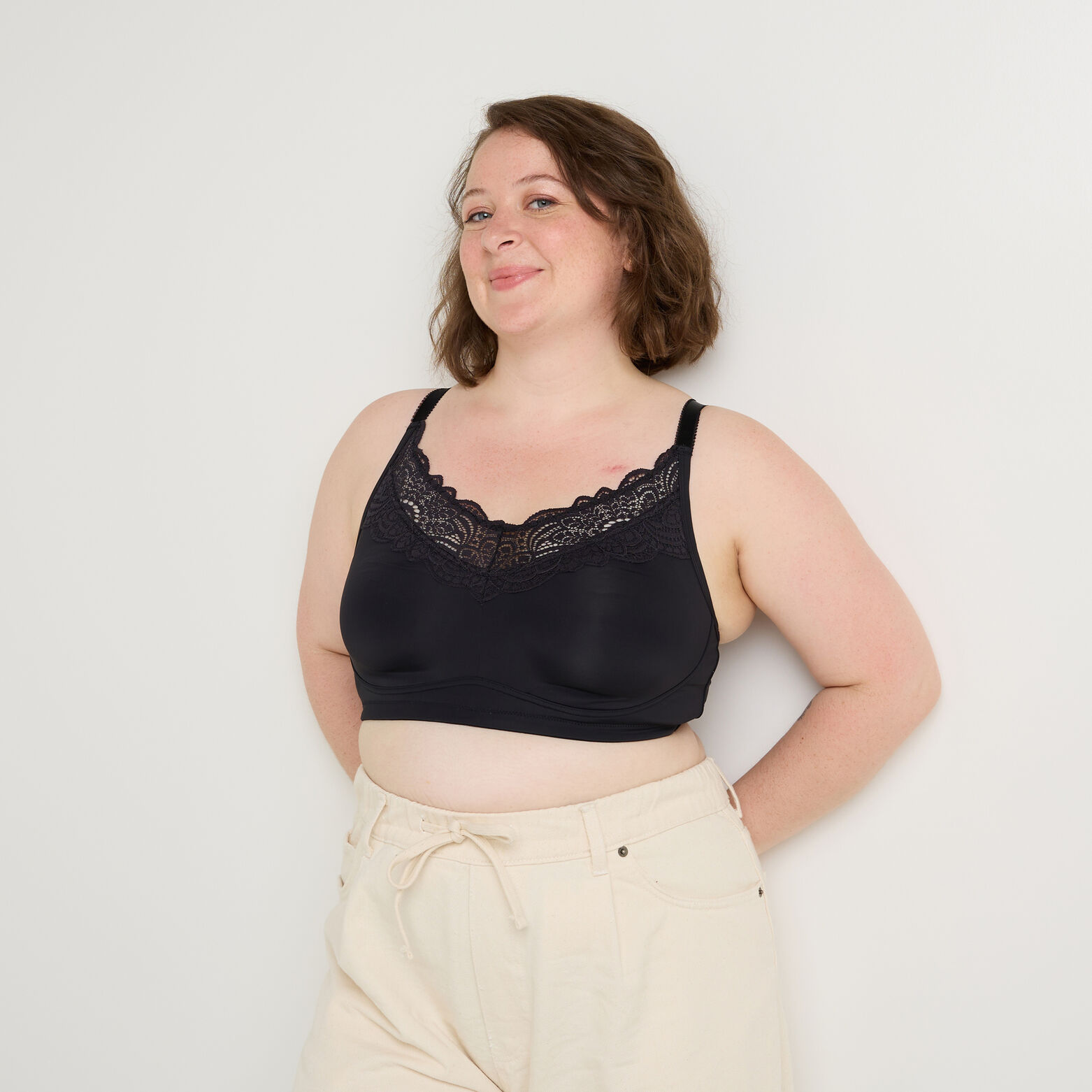 DENTELLE POST OP BRASSIERE NOIR