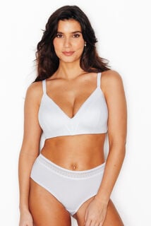 INFINITY SOUTIEN-GORGE SANS ARMATURES BLANC