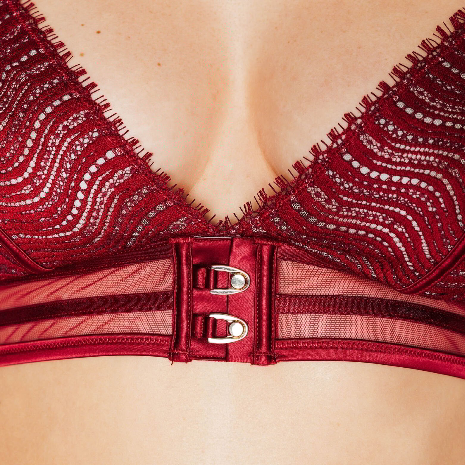 BROOKE SOUTIEN-GORGE SANS ARMATURE BORDEAUX
