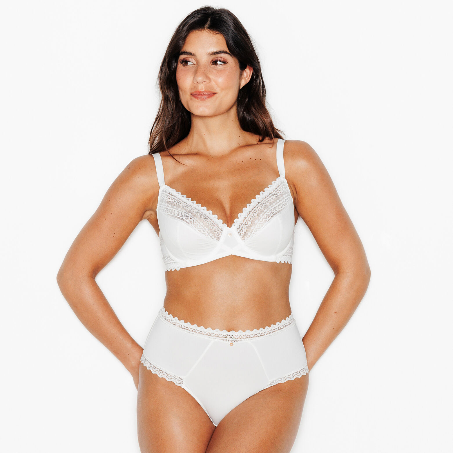 DOUCE SOUTIEN-GORGE EMBOITANT MICROFIBRE ECRU
