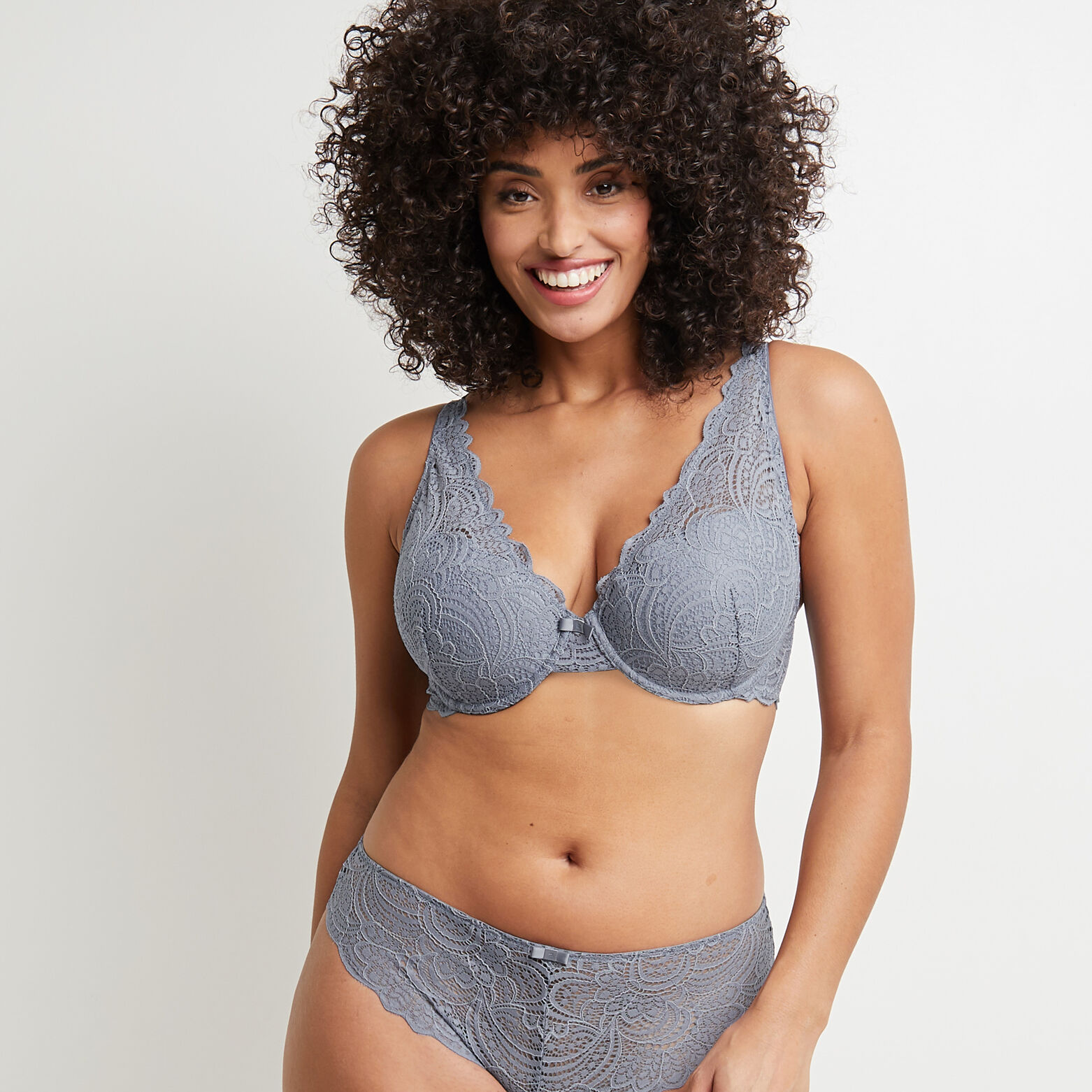 Maison Lejaby - Soutien-gorge avec armatures brodé rose Fleur Ikat | Dessous Chics Maison Lejaby
