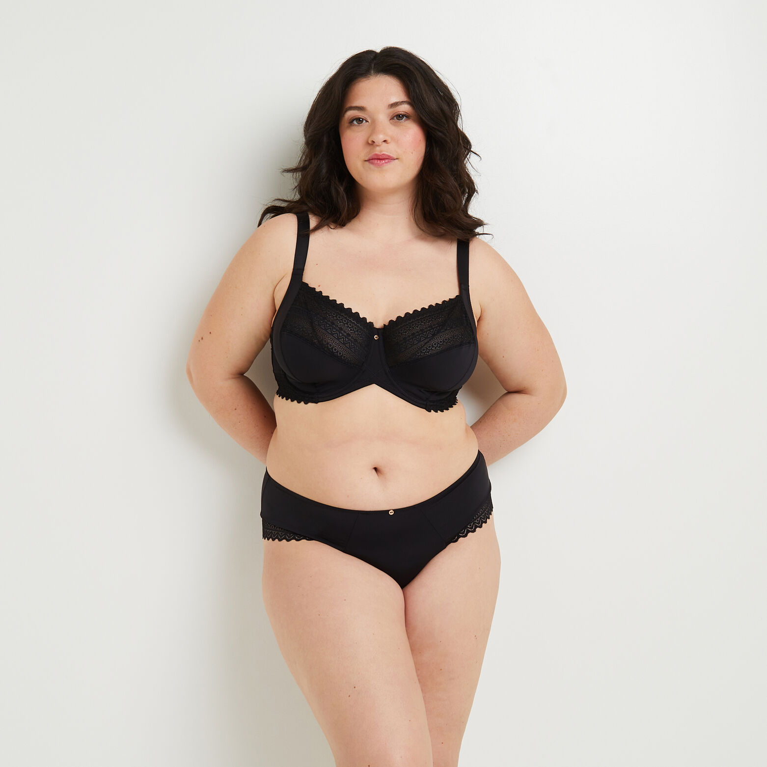 DOUCE SHORTY MICROBIBRE NOIR