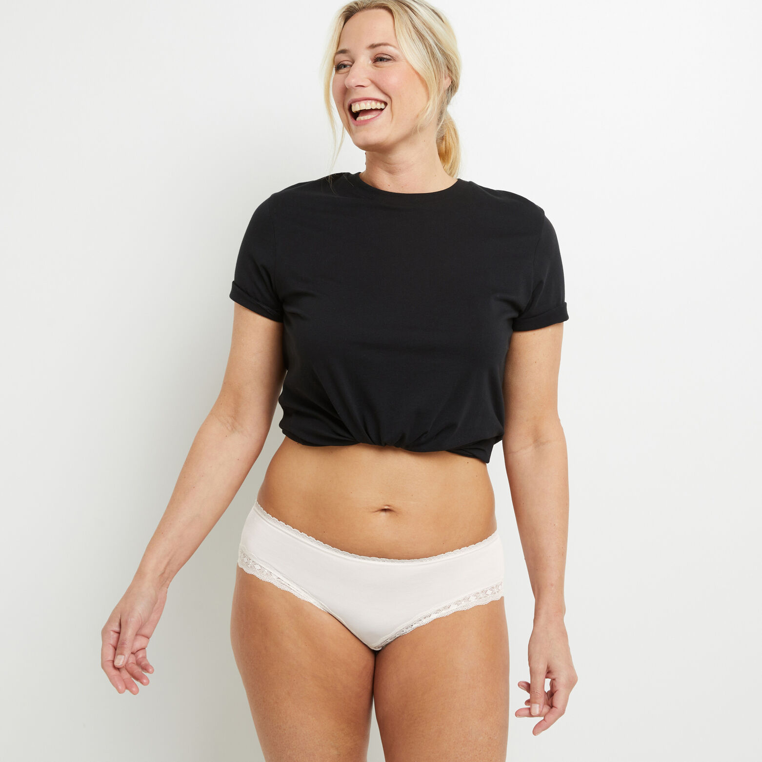 BALA SHORTY VISCOSE ECRU