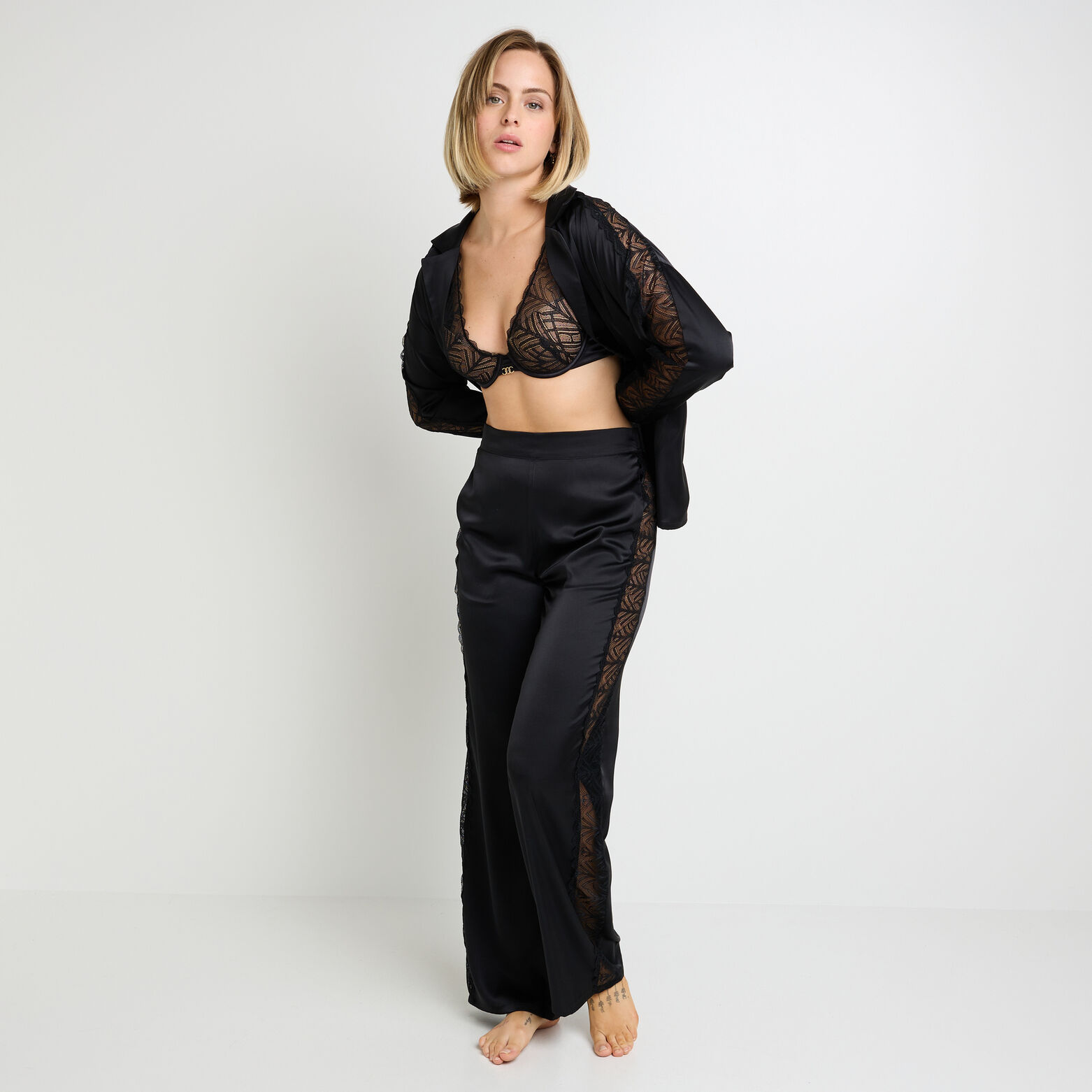 FEMME PANTALON NOIR