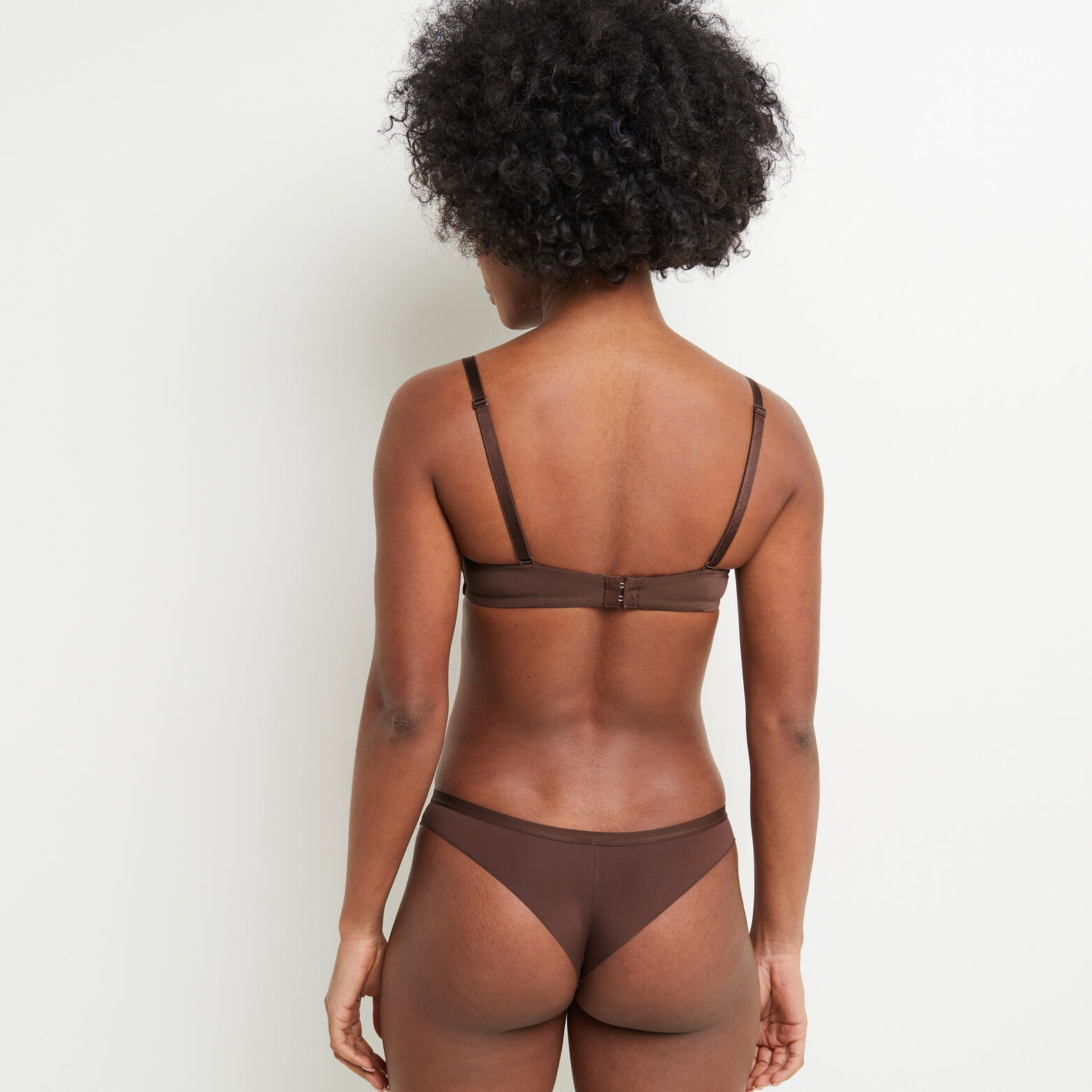 PERFECT TANGA MICROFIBRE MARRON