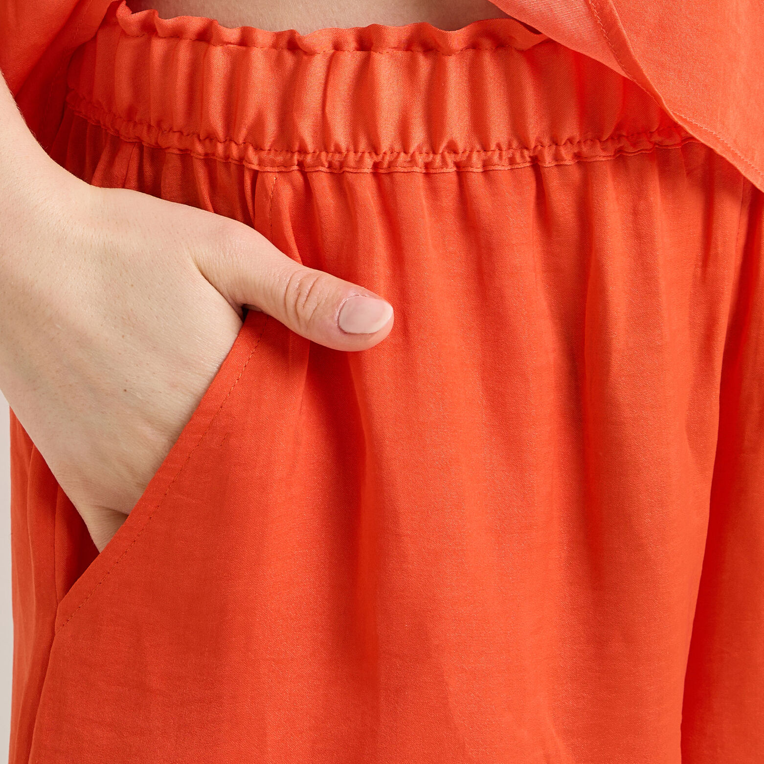 GIRLY SHORT ORANGE