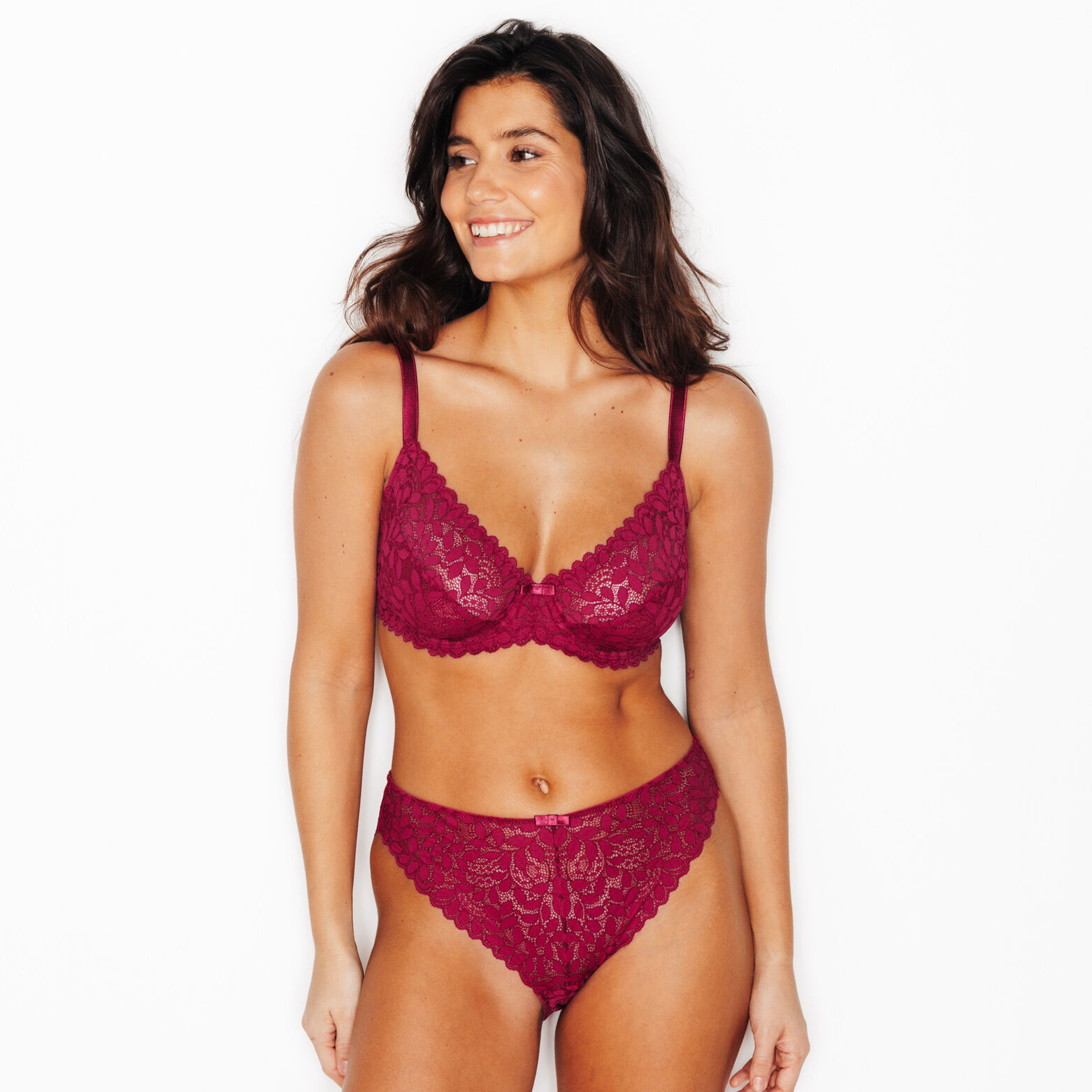 ISADORA SOUTIEN-GORGE EMBOITANT DENTELLE BORDEAUX