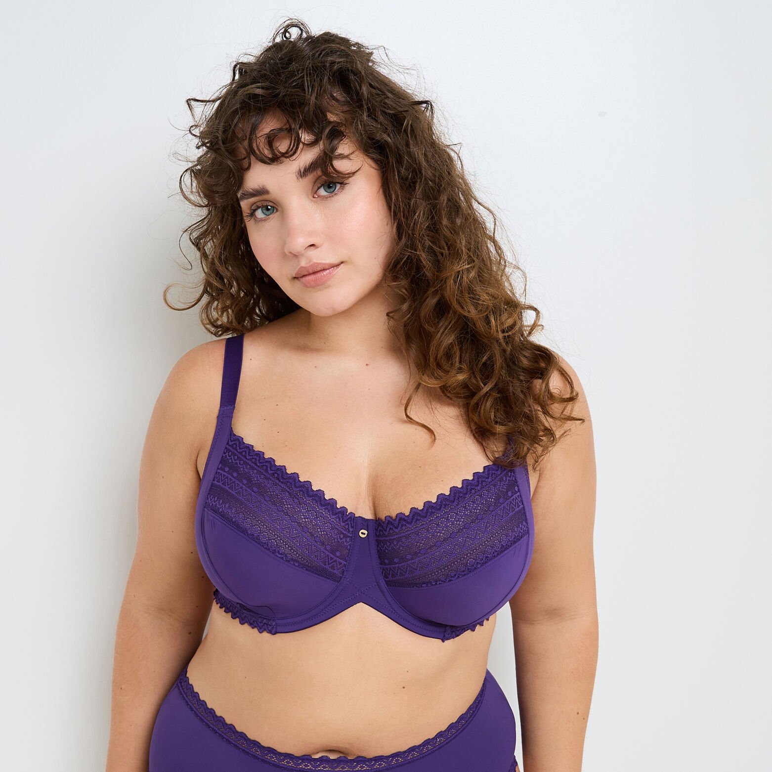 DOUCE SOUTIEN-GORGE GRANDE TAILLE VIOLET