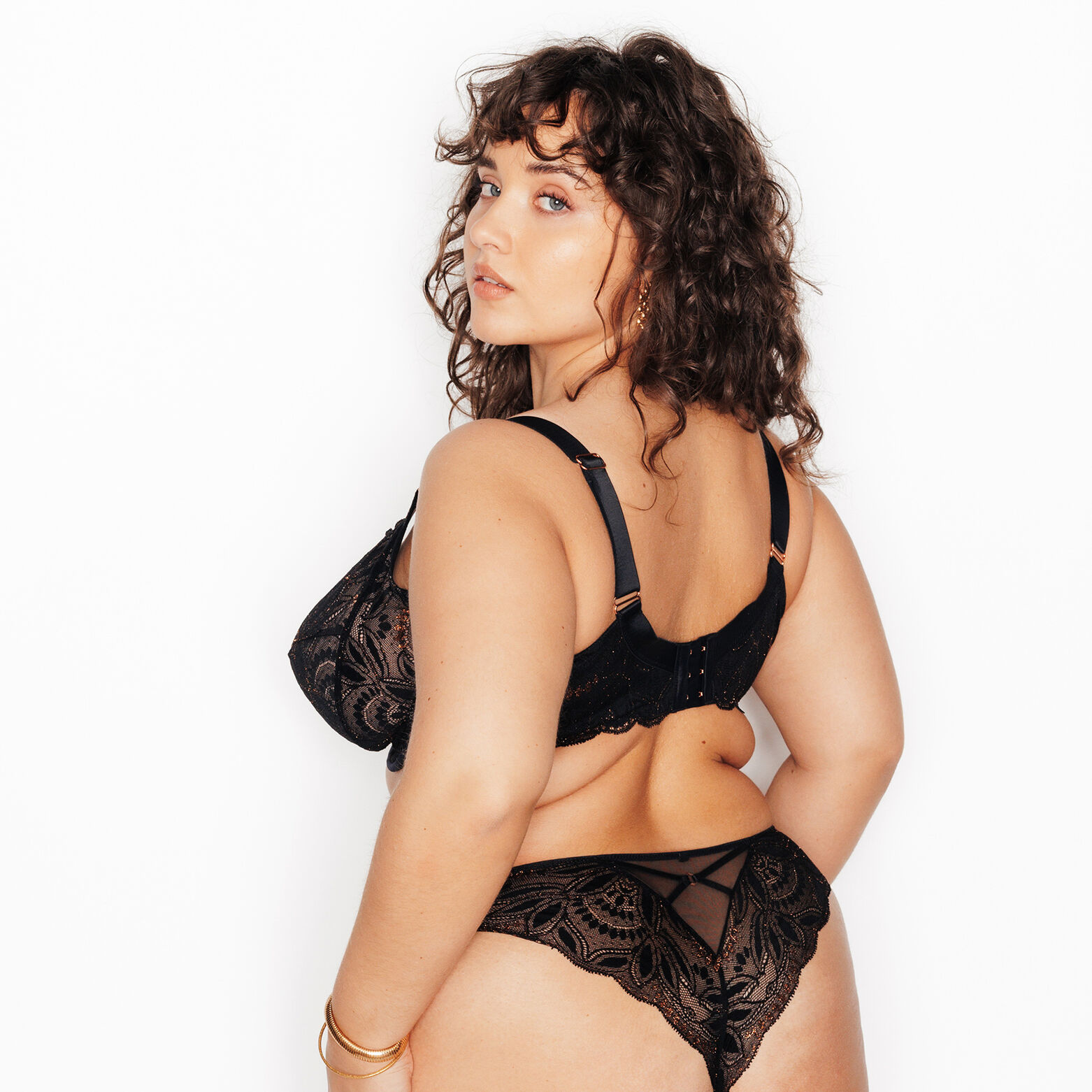 HESTER SOUTIEN-GORGE DENTELLE NOIR