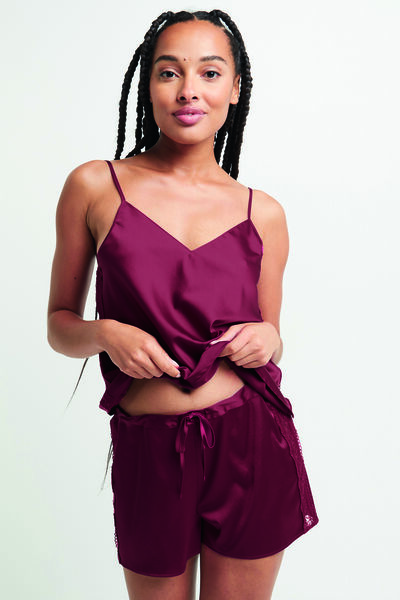 SHORT SATIN ROUGE