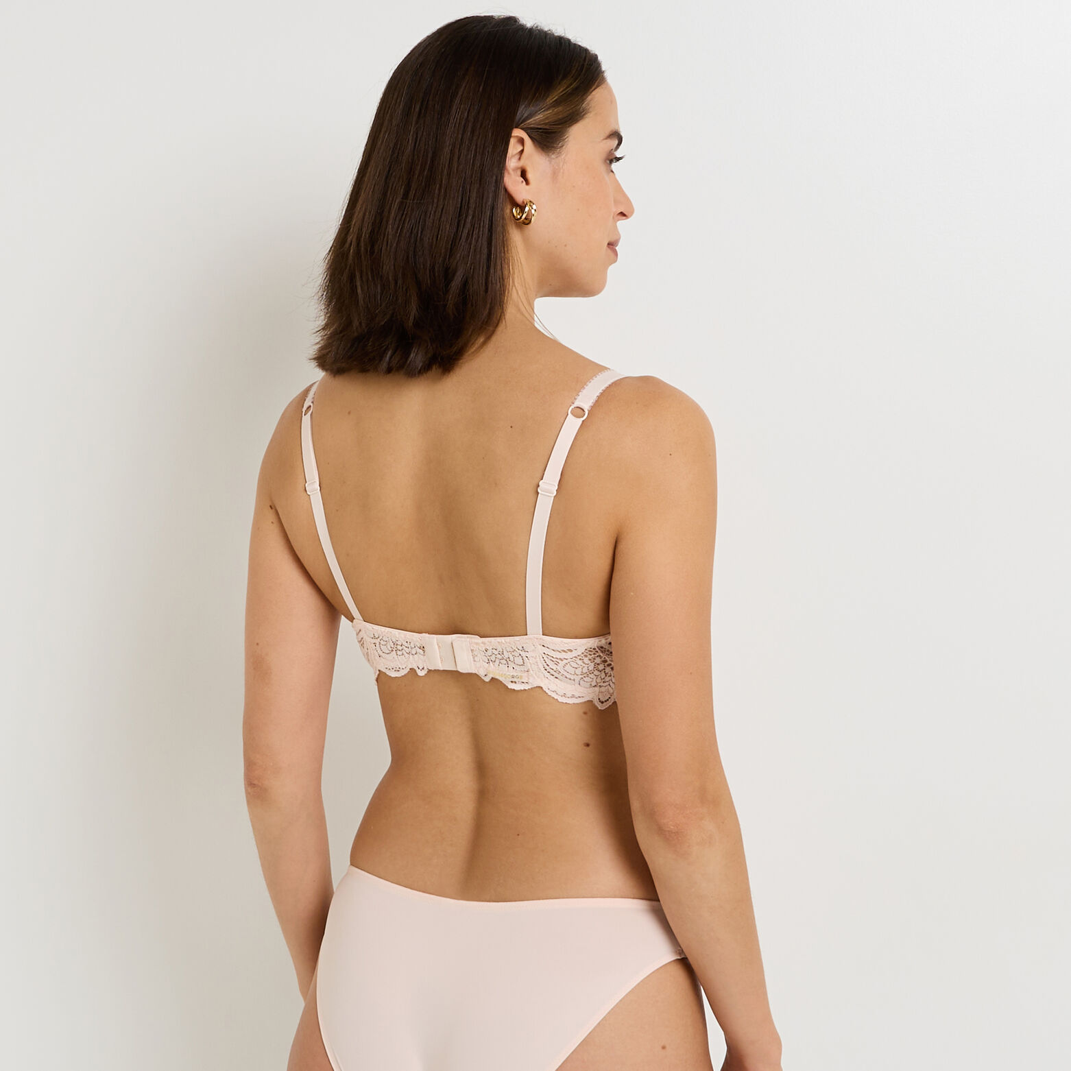 DENTELLE SOUTIEN-GORGE AMPLI DENTELLE POUDRE