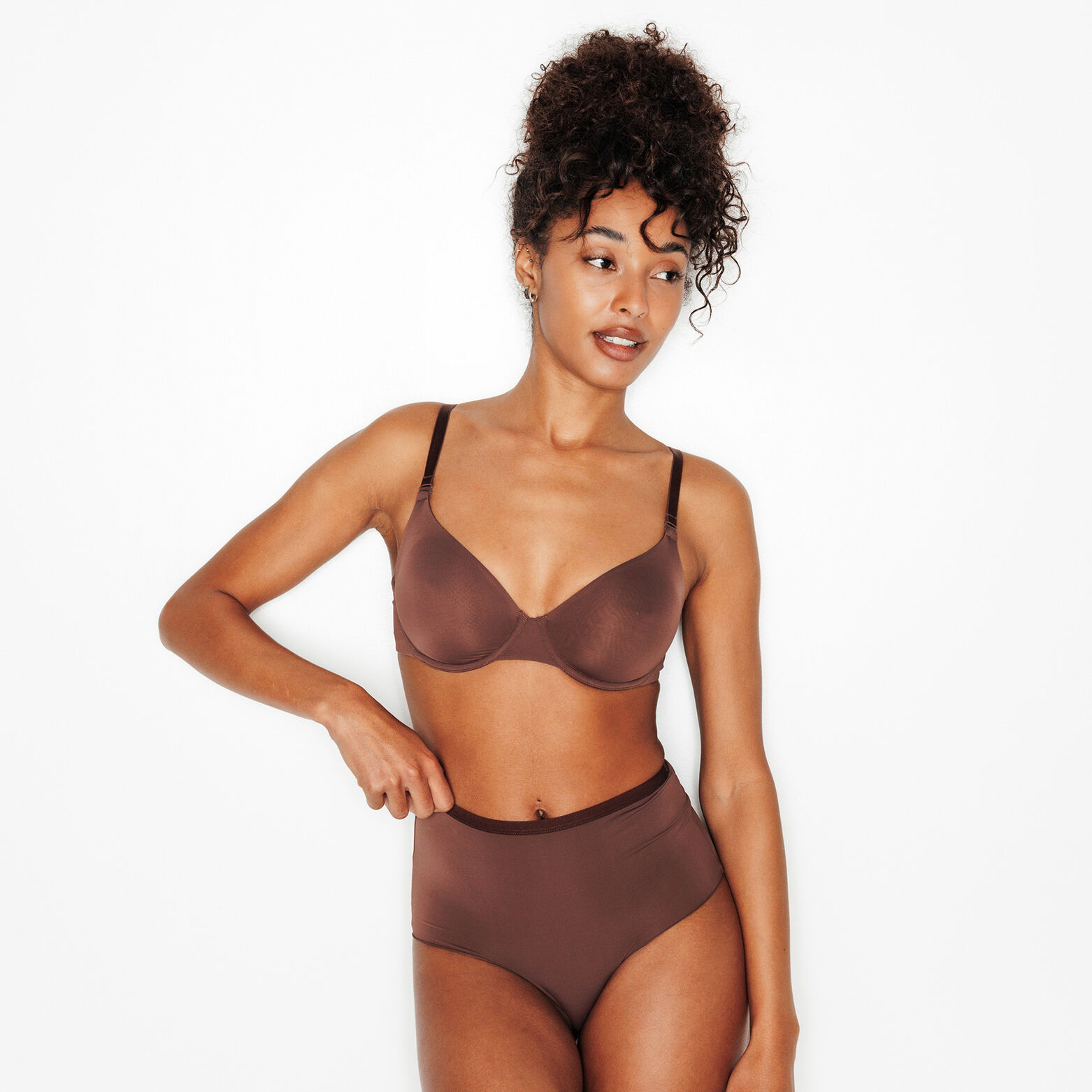 PERFECT SOUTIEN-GORGE EMBOITANT MICROFIBRE MARRON