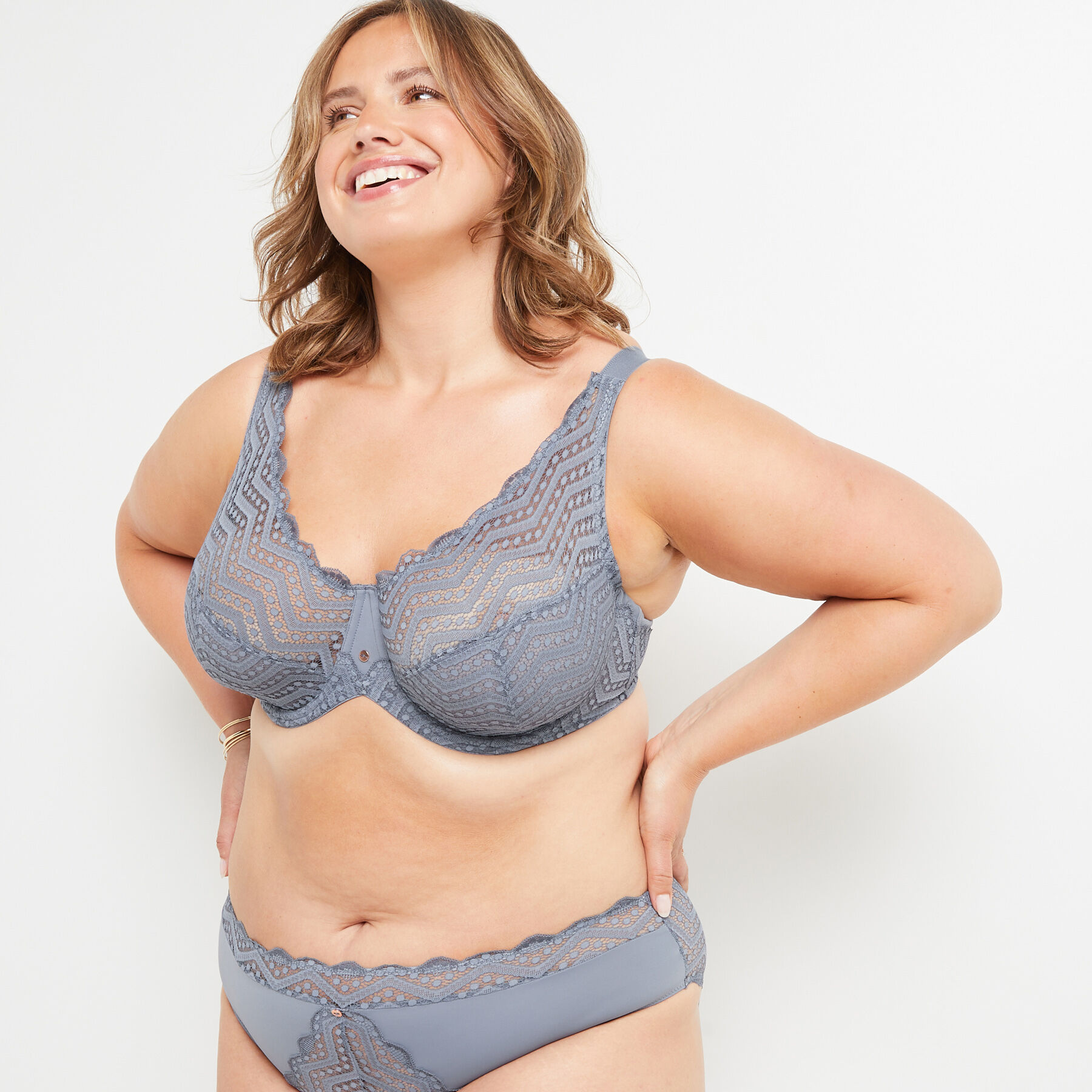 Plus grande taille deals de bonnet soutien gorge