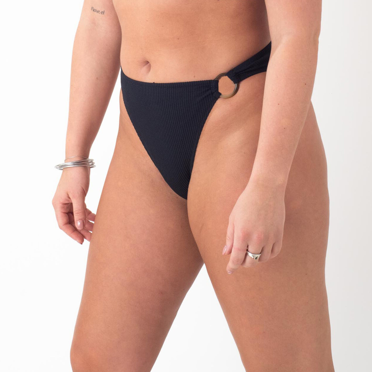 GALON SLIP MAILLE GAUFREE DETAIL ANNEAU NOIR