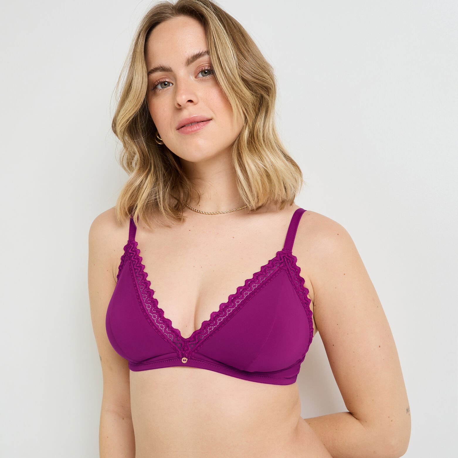 DOUCE SOUTIEN-GORGE SANS ARMATURES MICROFIBRE VIOLET