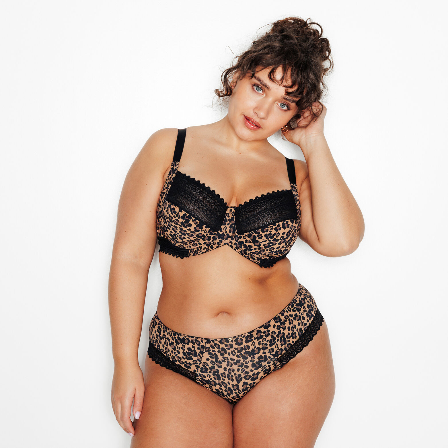 DOUCE SOUTIEN-GORGE GRANDE TAILLE MULTICO NOIR