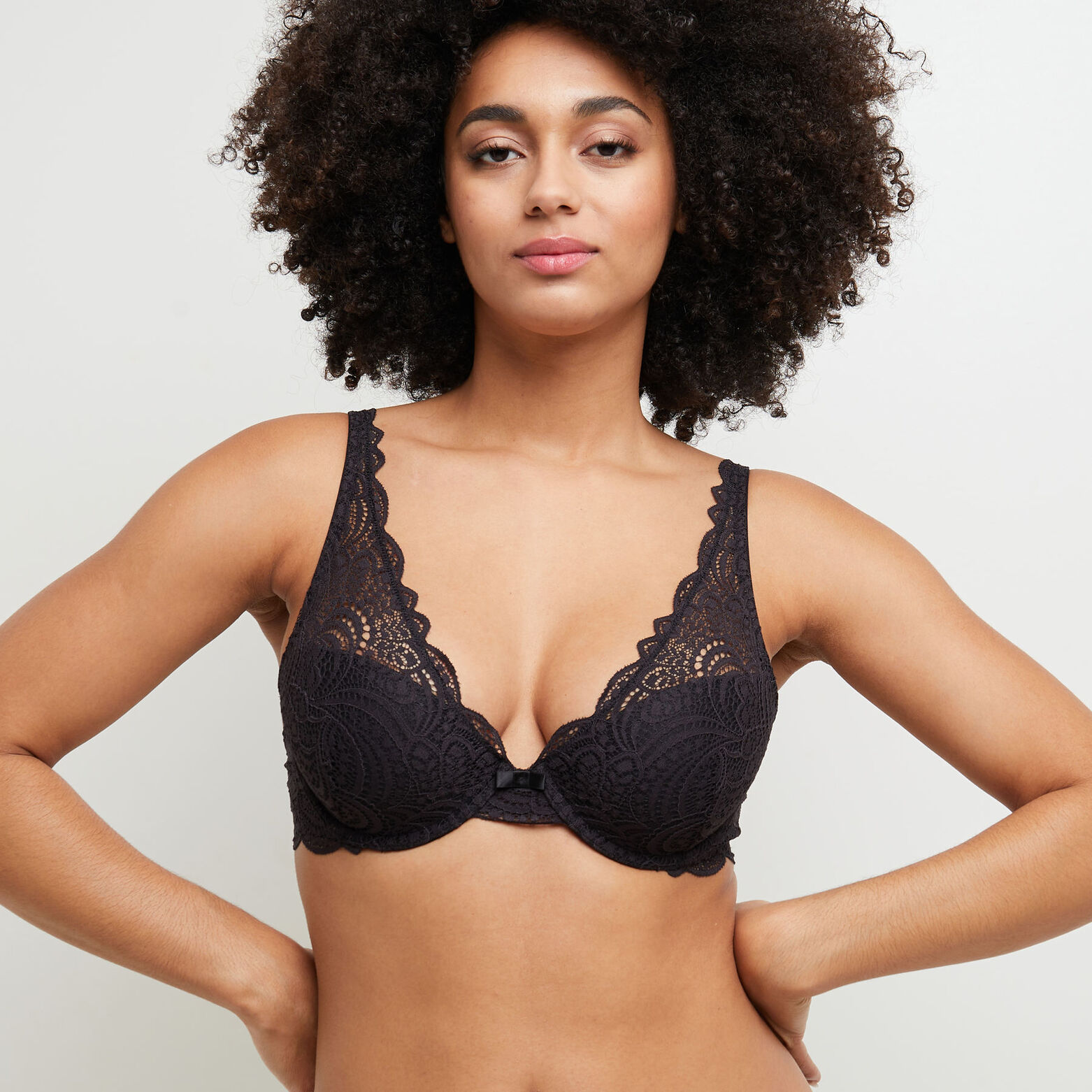 DENTELLE SOUTIEN-GORGE AMPLI FOULARD NOIR