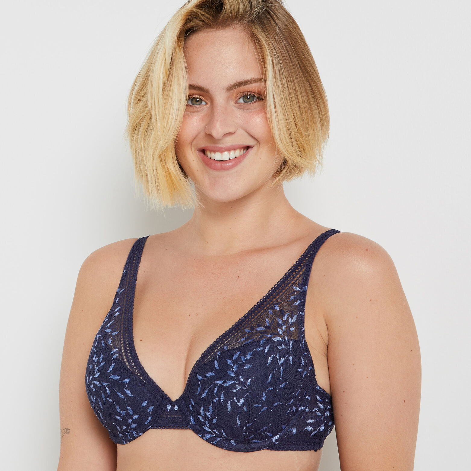 ANDREA SOUTIEN-GORGE AMPLI FOULARD MARINE