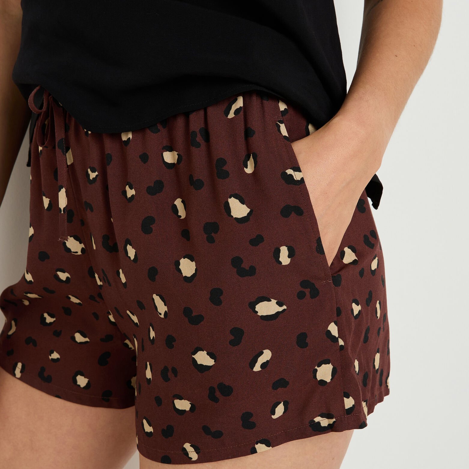 HAYA SHORT MULTICO MARRON
