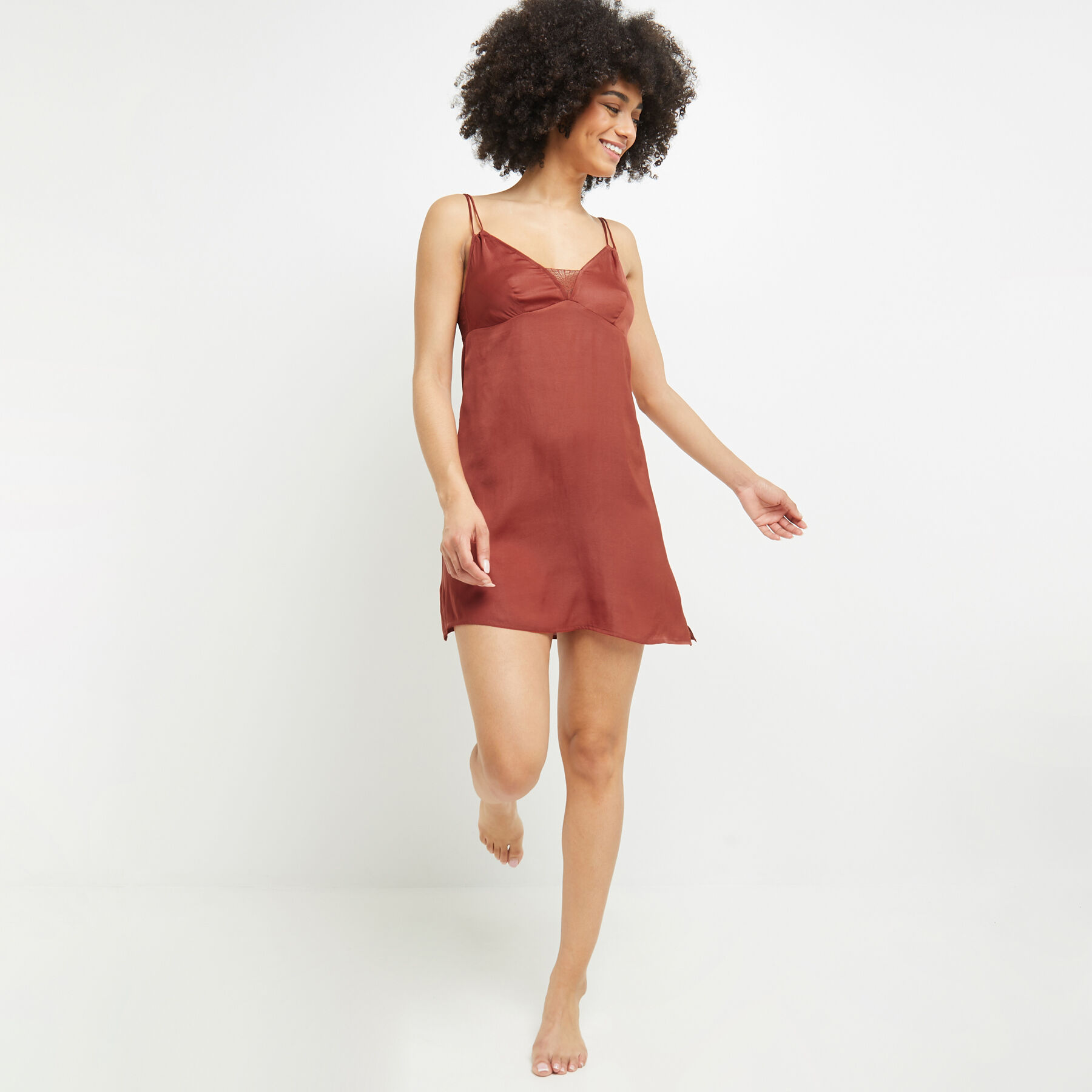 Nuisette armature rouge gorge store