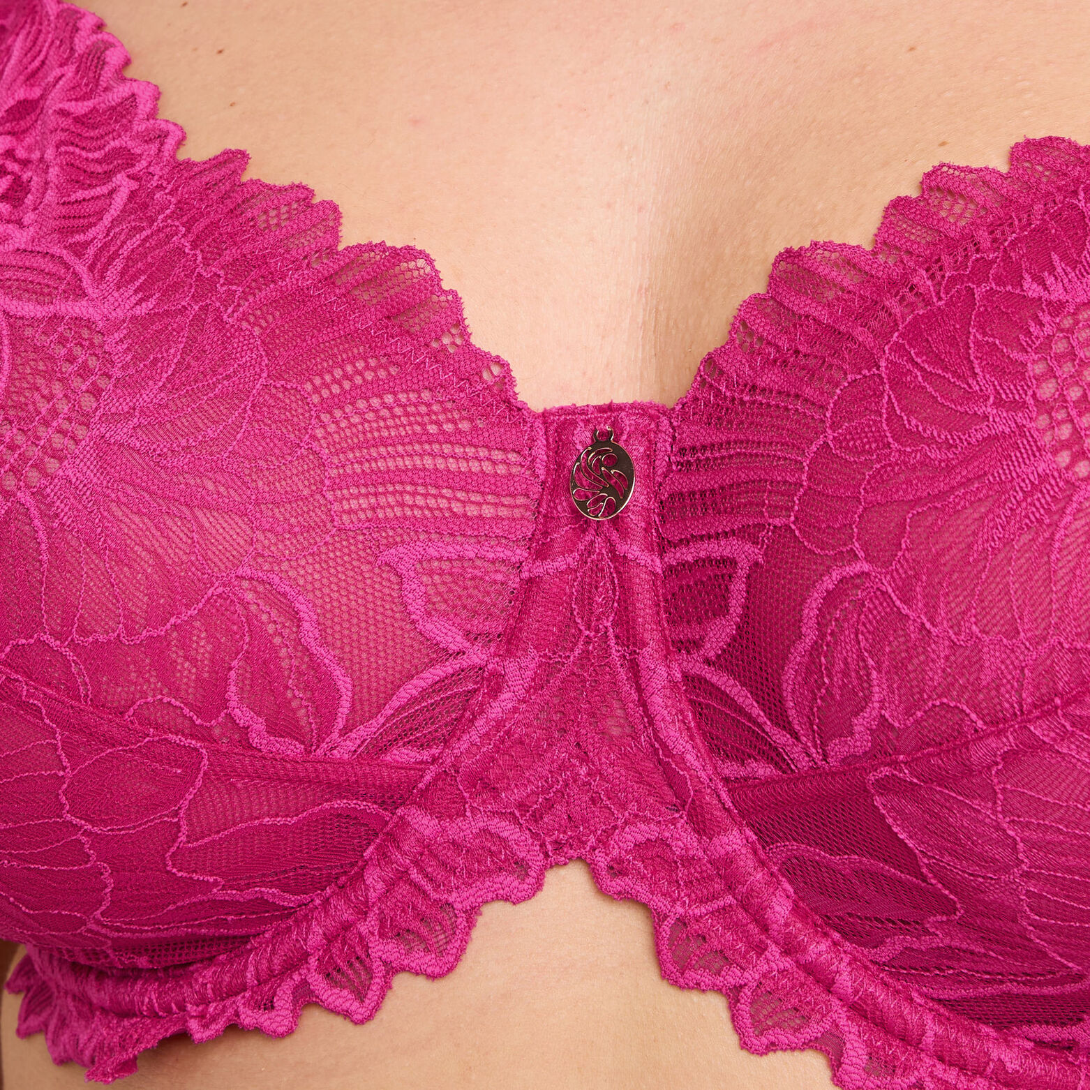 DONA+ SOUTIEN-GORGE EMBOITANT DENTELLE FUCHSIA